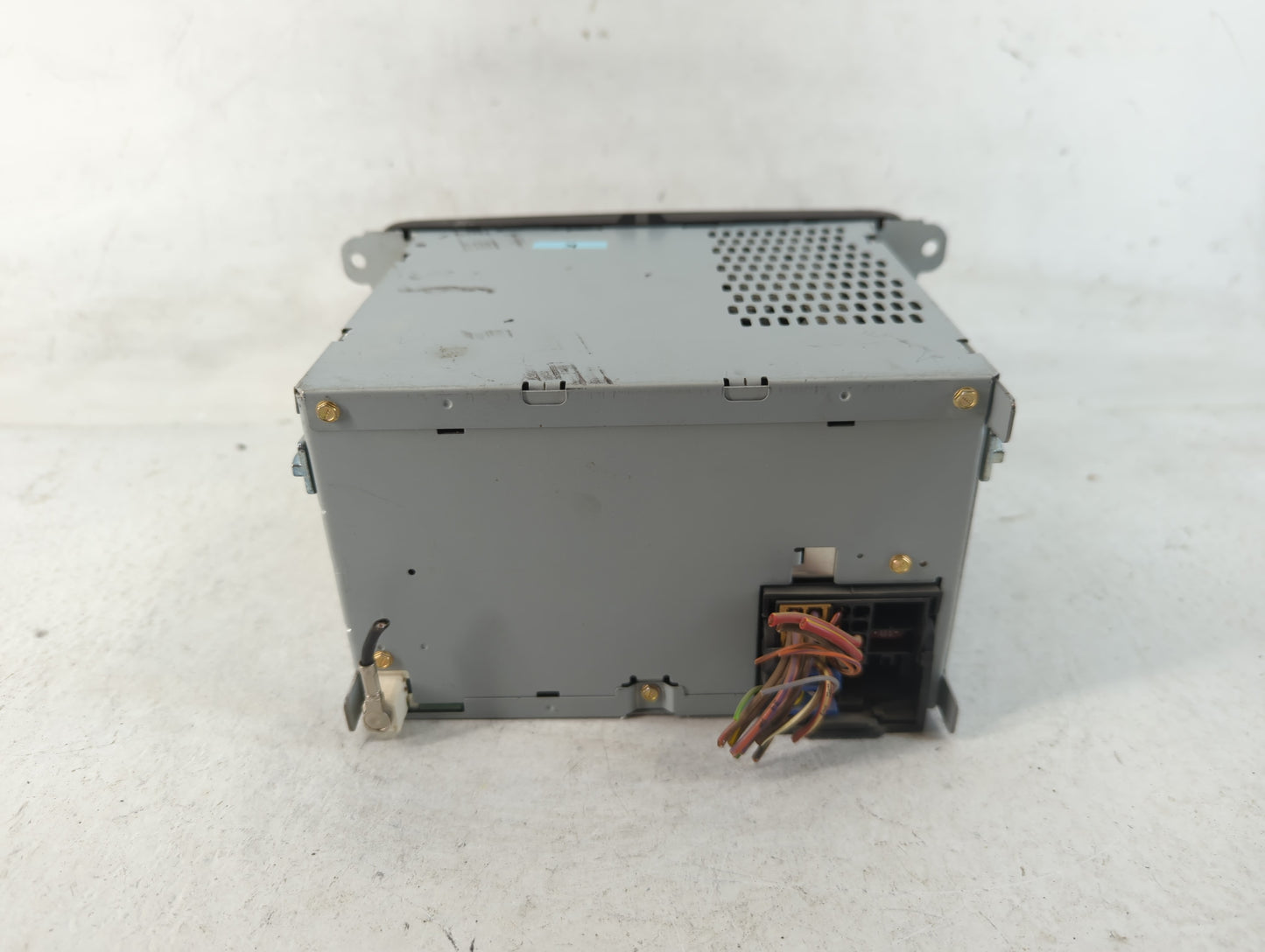2009-2017 Volkswagen Tiguan Radio AM FM Cd Player Receiver Replacement P/N:2817933 Fits OEM Used Auto Parts - Oemusedautopar