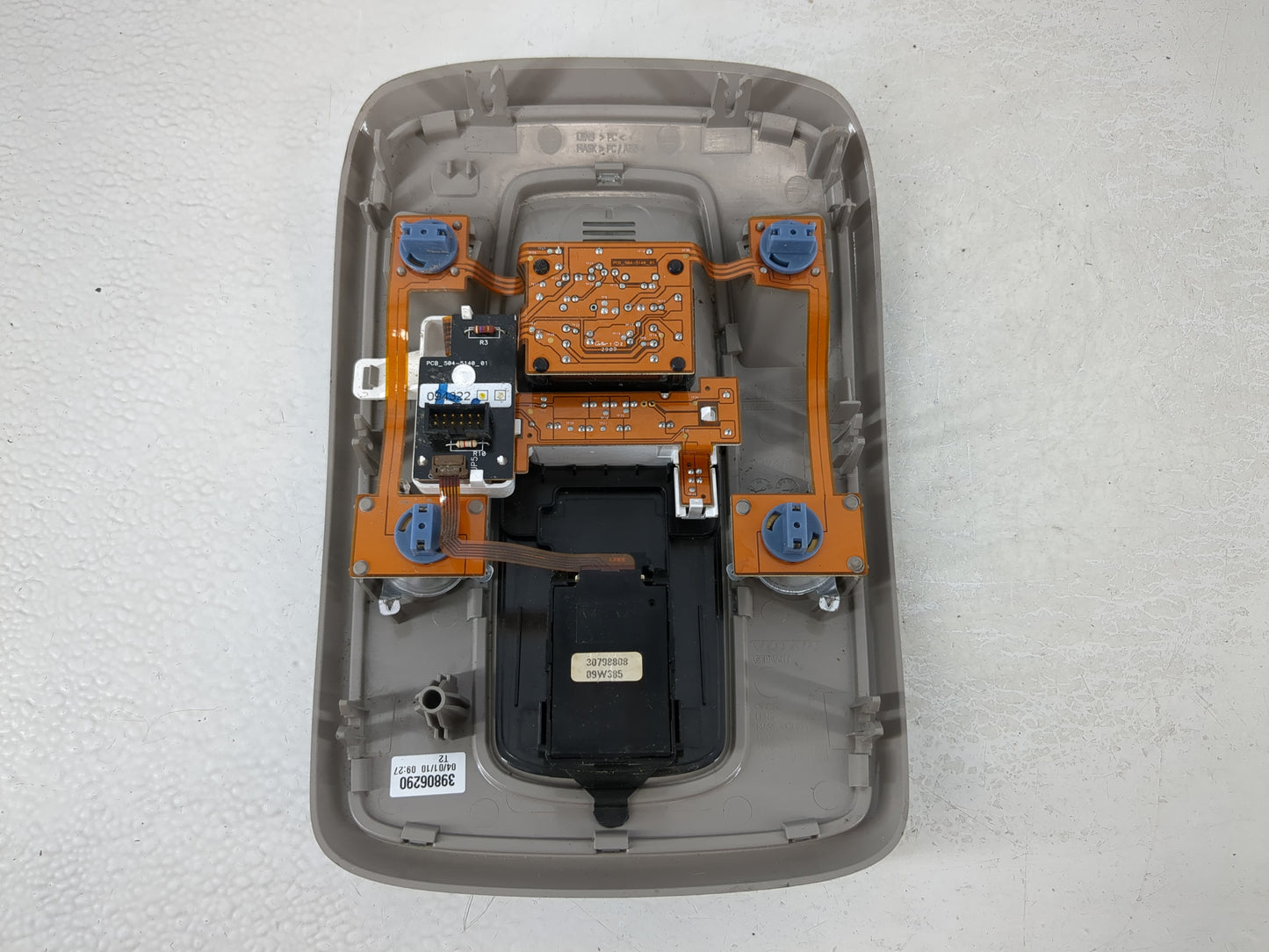 2010 Volvo V40 Center Floor Console P/N:C153I124 Fits Fits 2008 2009 2011 2012 2013 OEM Used Auto Parts - Oemusedautoparts1.