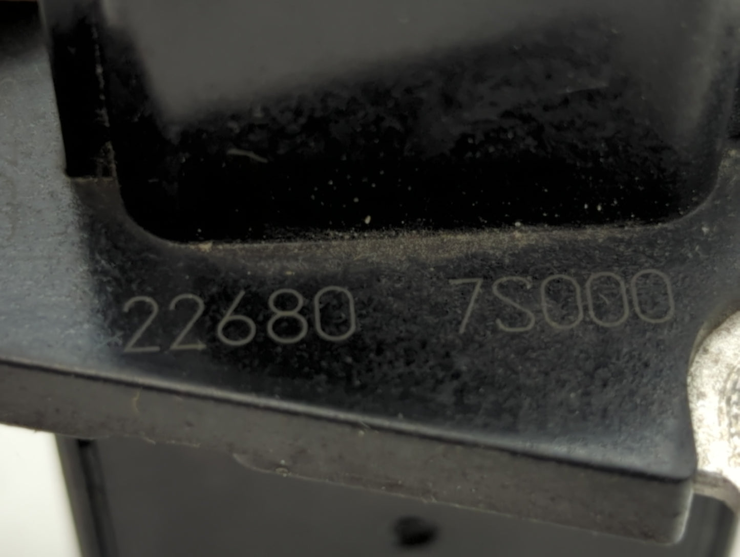 Volvo V40 Mass Air Flow Meter Maf - Oemusedautoparts1.com