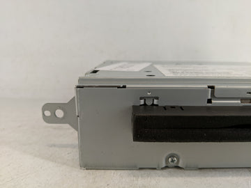 2007-2012 Volvo Xc90 Radio AM FM Cd Player Receiver Replacement P/N:31328066 Fits Fits 2007 2008 2009 2010 2011 2012 OEM Used Auto Parts