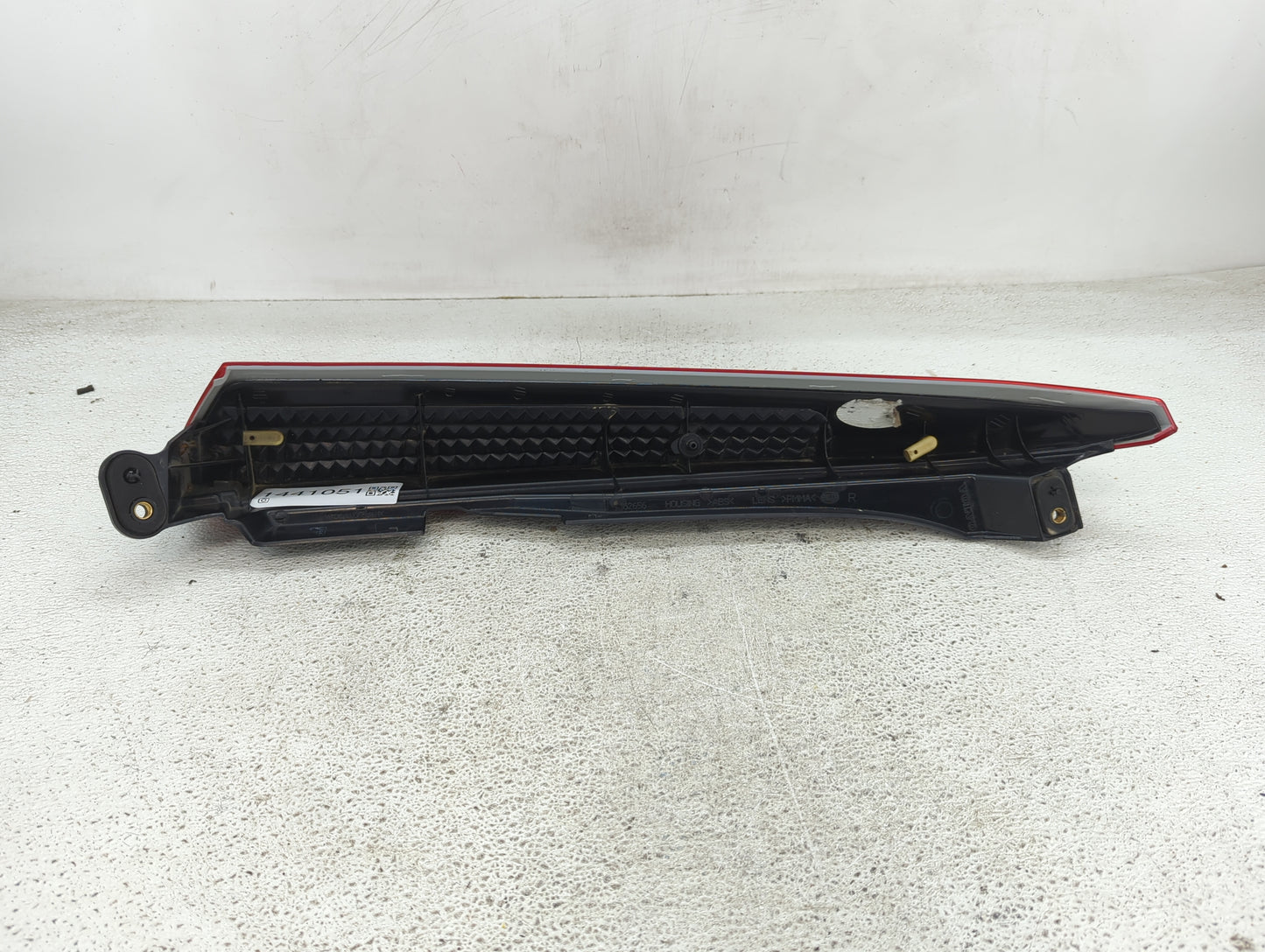 2007-2014 Volvo Xc90 Tail Light Assembly Driver Left OEM P/N:3069814 Fits Fits 2007 2008 2009 2010 2011 2012 2013 2014 OEM U