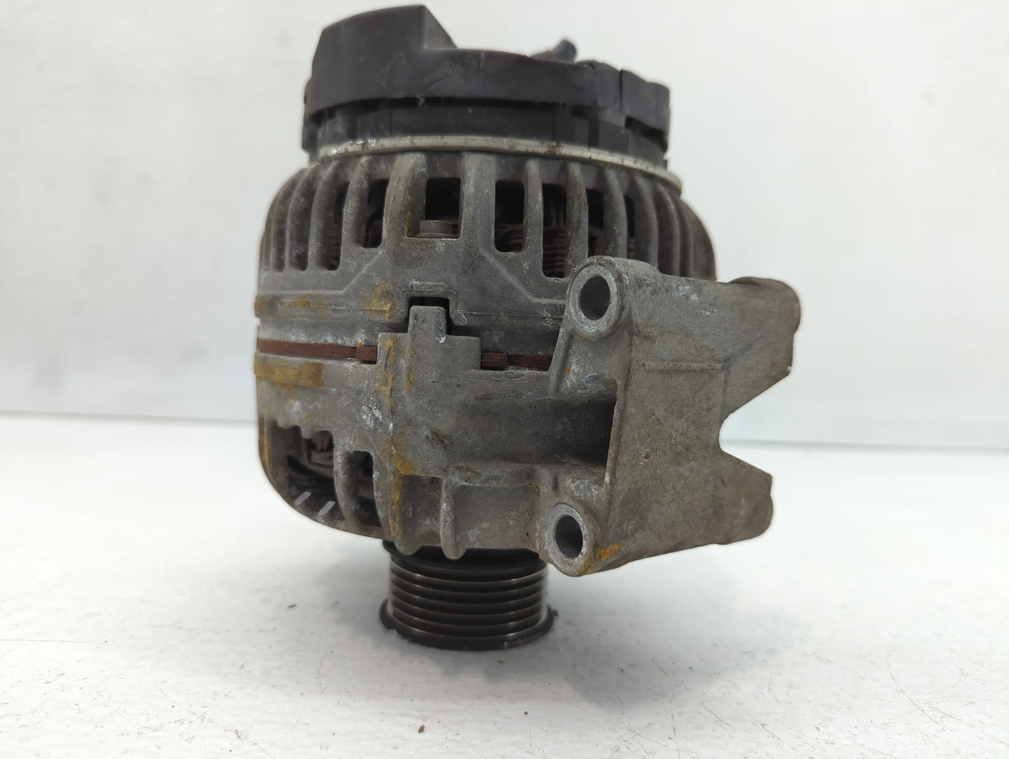 2006-2013 Audi A3 Alternator Replacement Generator Charging Assembly Engine OEM P/N:06B 903 016AB Fits OEM Used Auto Parts -