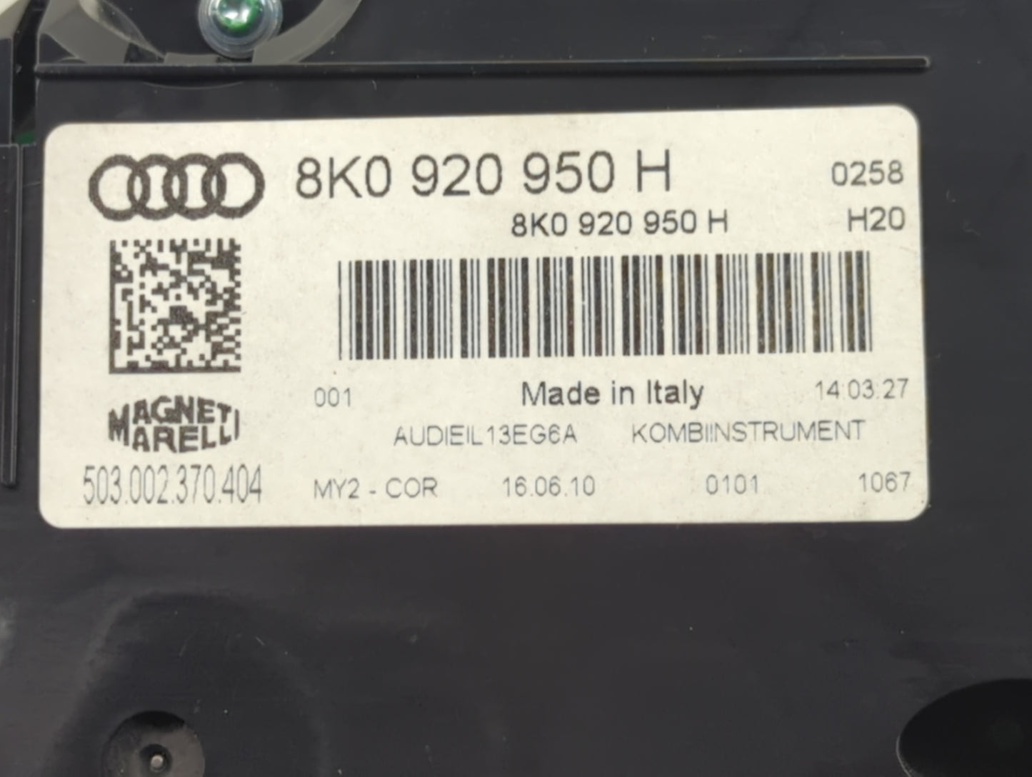 2010-2012 Audi A4 Instrument Cluster Speedometer Gauges P/N:8K0 920 950 H Fits Fits 2010 2011 2012 OEM Used Auto Parts - Oem
