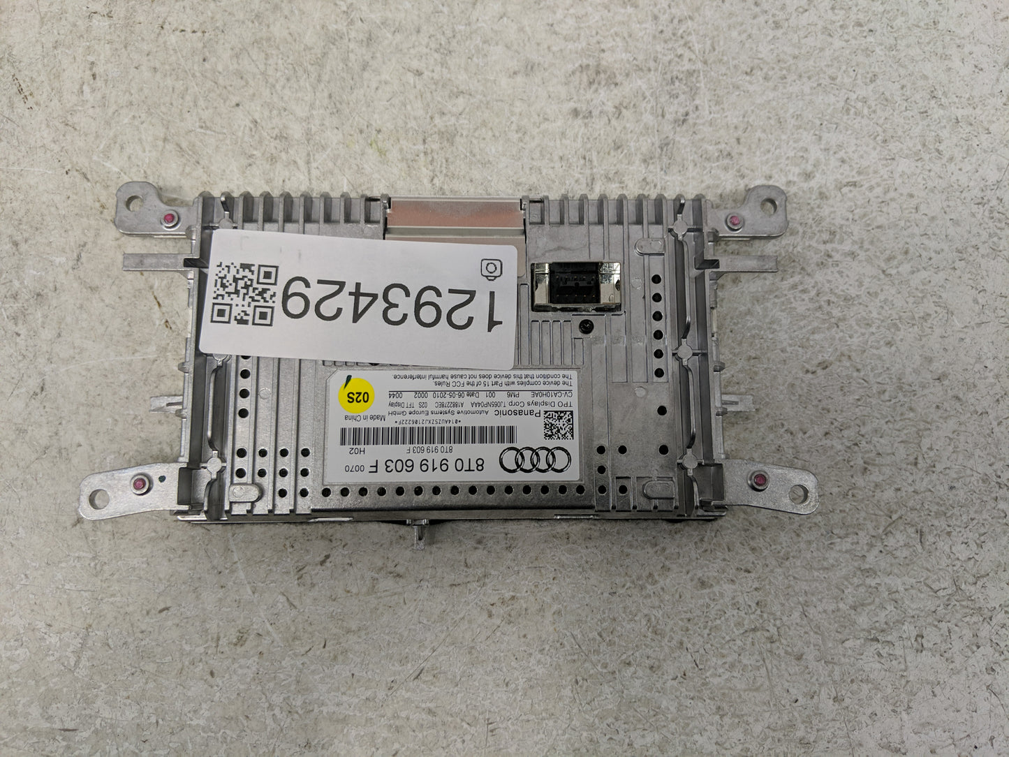 2009-2016 Audi A4 Information Display Screen - Oemusedautoparts1.com