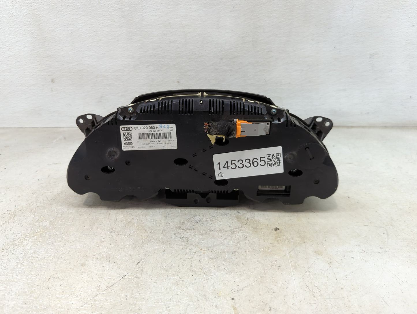 2010-2012 Audi A4 Instrument Cluster Speedometer Gauges P/N:8K0920950H Miles:128K Fits Fits 2010 2011 2012 OEM Used Auto Par