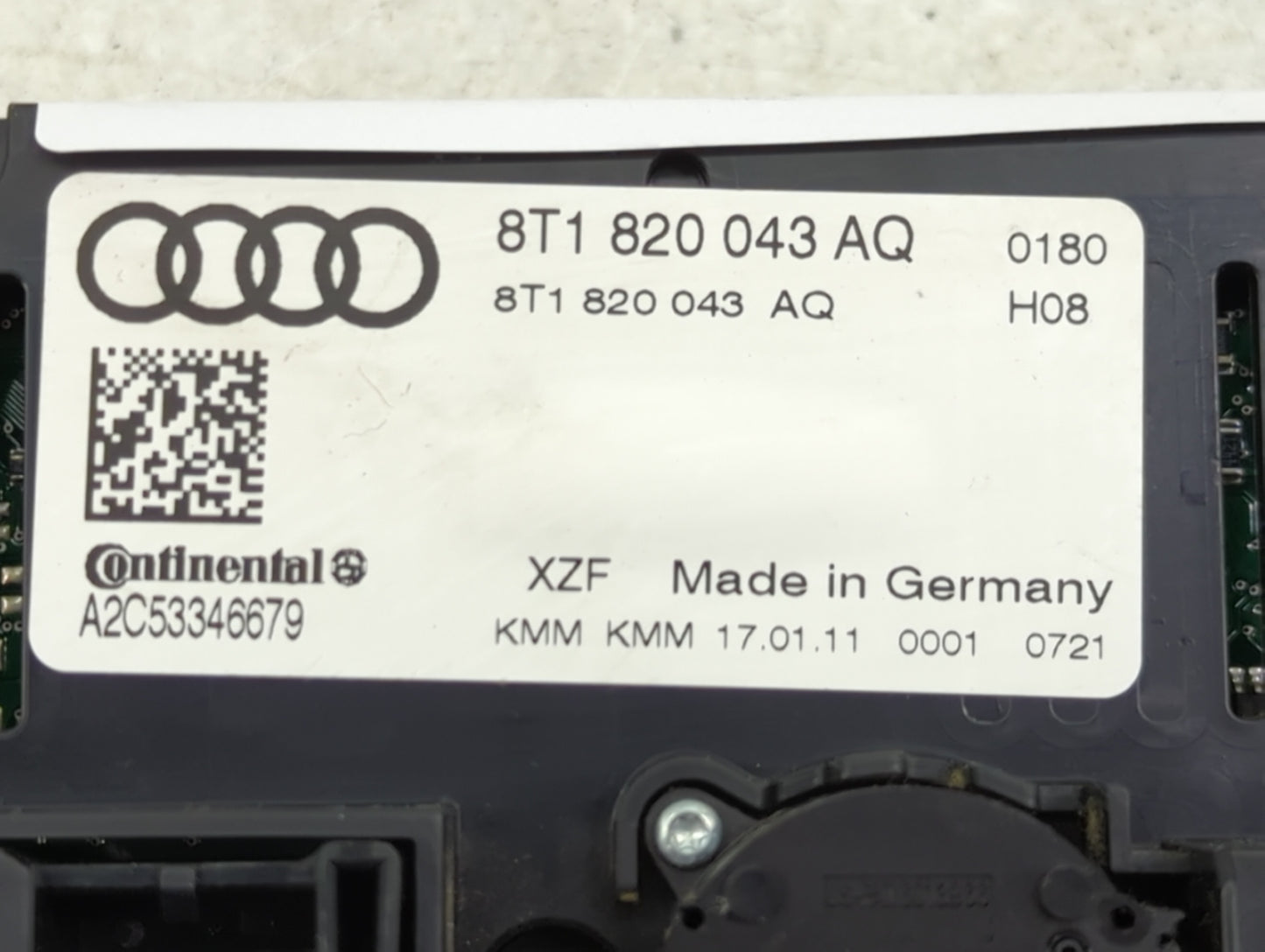 2009-2012 Audi A4 Climate Control Module Temperature AC/Heater Replacement P/N:8T1 820 043 AQ Fits OEM Used Auto Parts - Oem