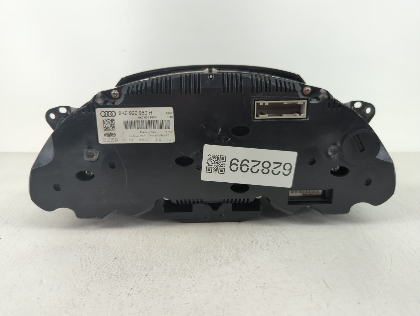 2010-2012 Audi A4 Instrument Cluster Speedometer Gauges P/N:8K0 90 950 H 8K0 920 981 H Fits Fits 2010 2011 2012 OEM Used Aut
