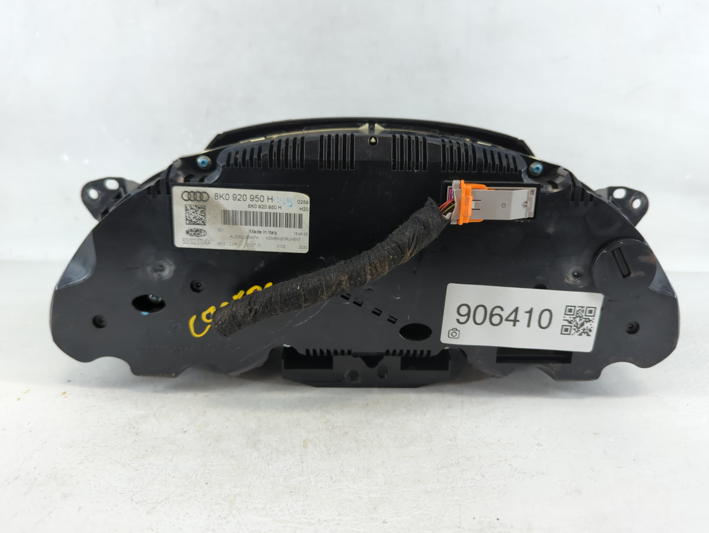 2010-2012 Audi A4 Instrument Cluster Speedometer Gauges P/N:8K0 920 950 H Fits Fits 2010 2011 2012 OEM Used Auto Parts - Oem