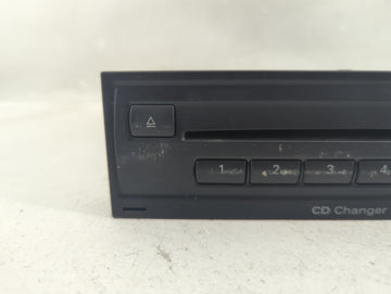 2010-2011 Audi A6 Radio AM FM Cd Player Receiver Replacement P/N:4F0 035 110A Fits Fits 2010 2011 OEM Used Auto Parts