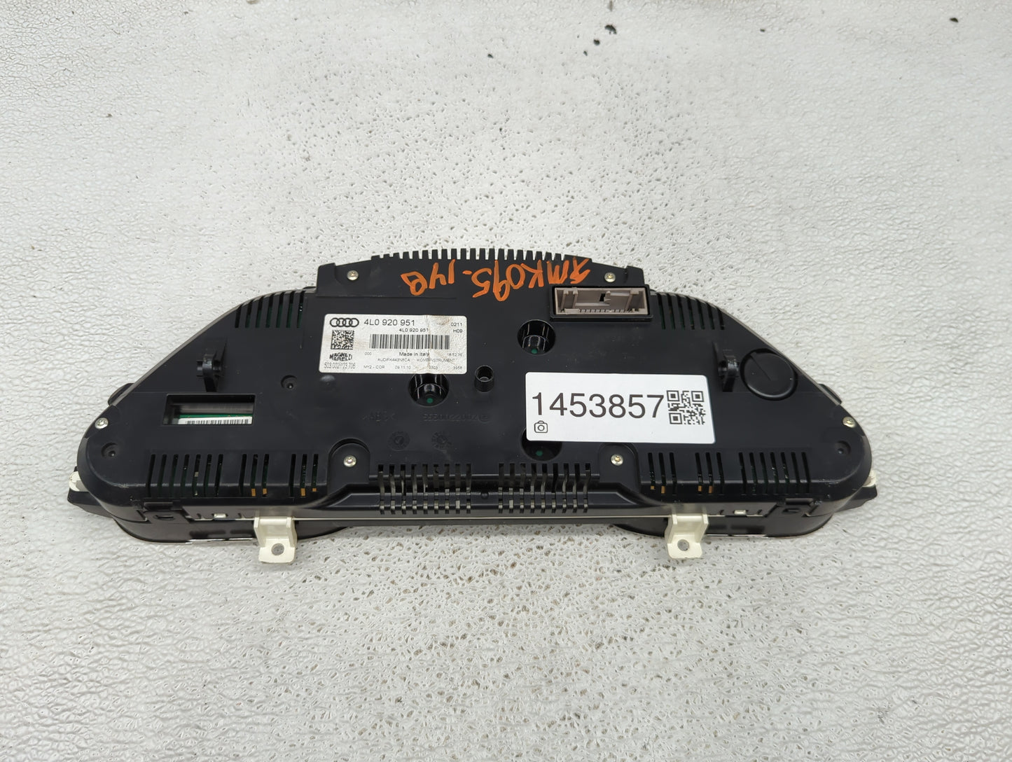 2011 Audi Q7 Instrument Cluster Speedometer Gauges P/N:4L0920951 503002123706, AUDIFK443N8CA Miles:115K Fits OEM Used Auto P