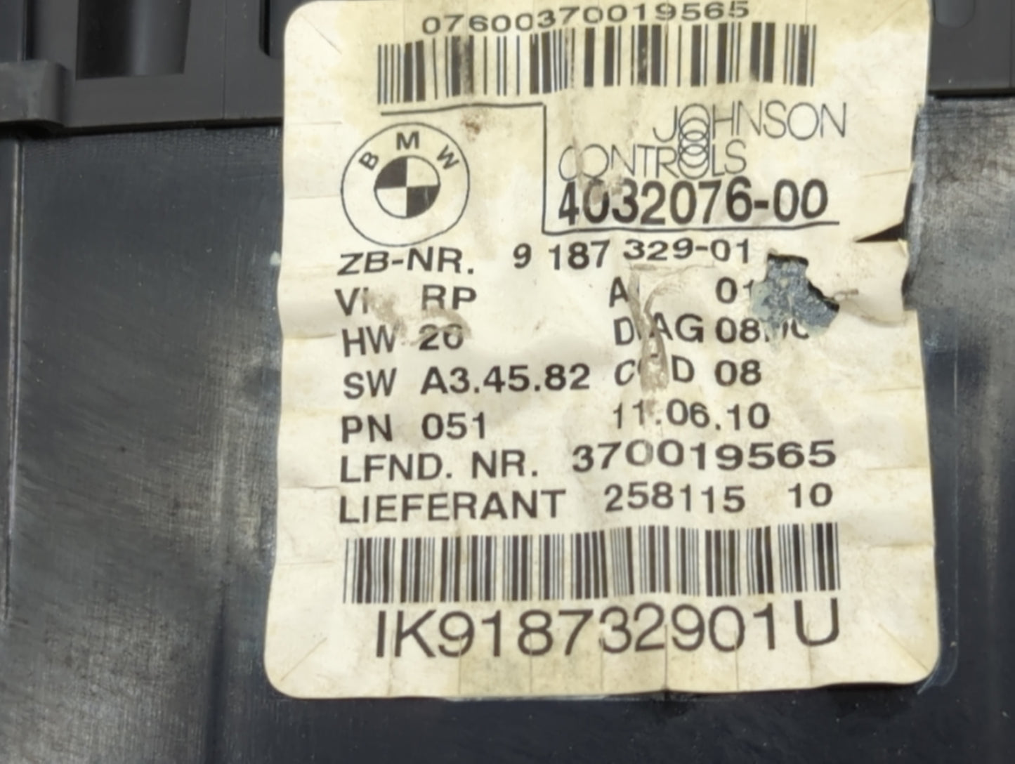 2008-2013 Bmw 135 Instrument Cluster Speedometer Gauges P/N:4032076-00 9187329-01 Miles:94K Fits OEM Used Auto Parts - Oemus