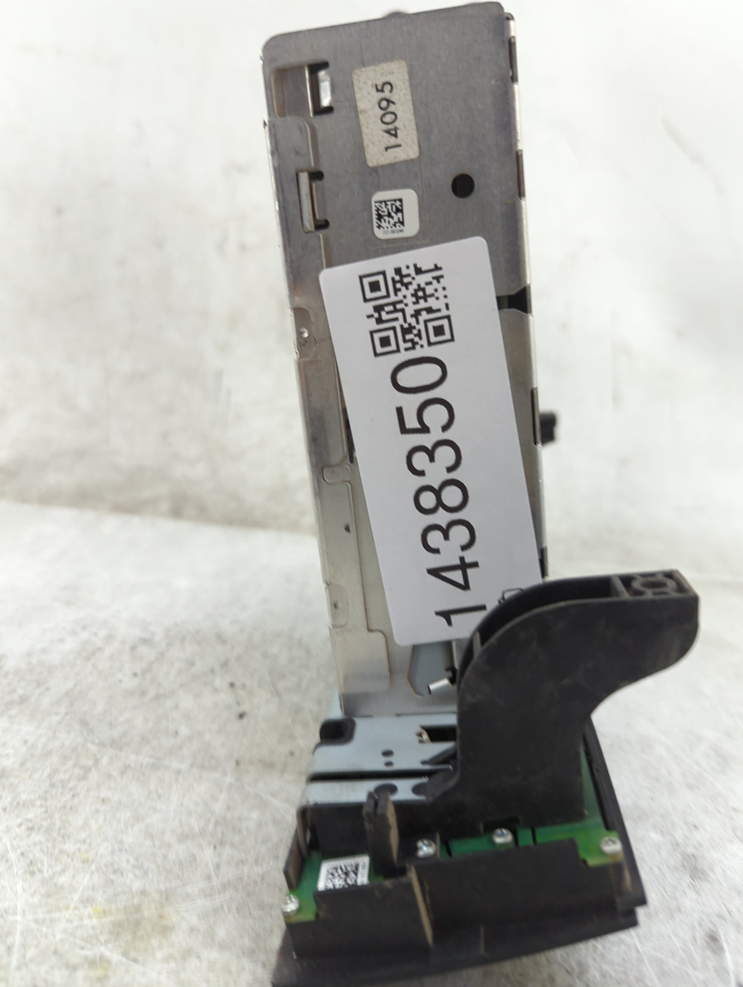 2011-2013 Bmw 328i Radio AM FM Cd Player Receiver Replacement P/N:6512 9302179-01 9302179-01 Fits OEM Used Auto Parts - Oemu