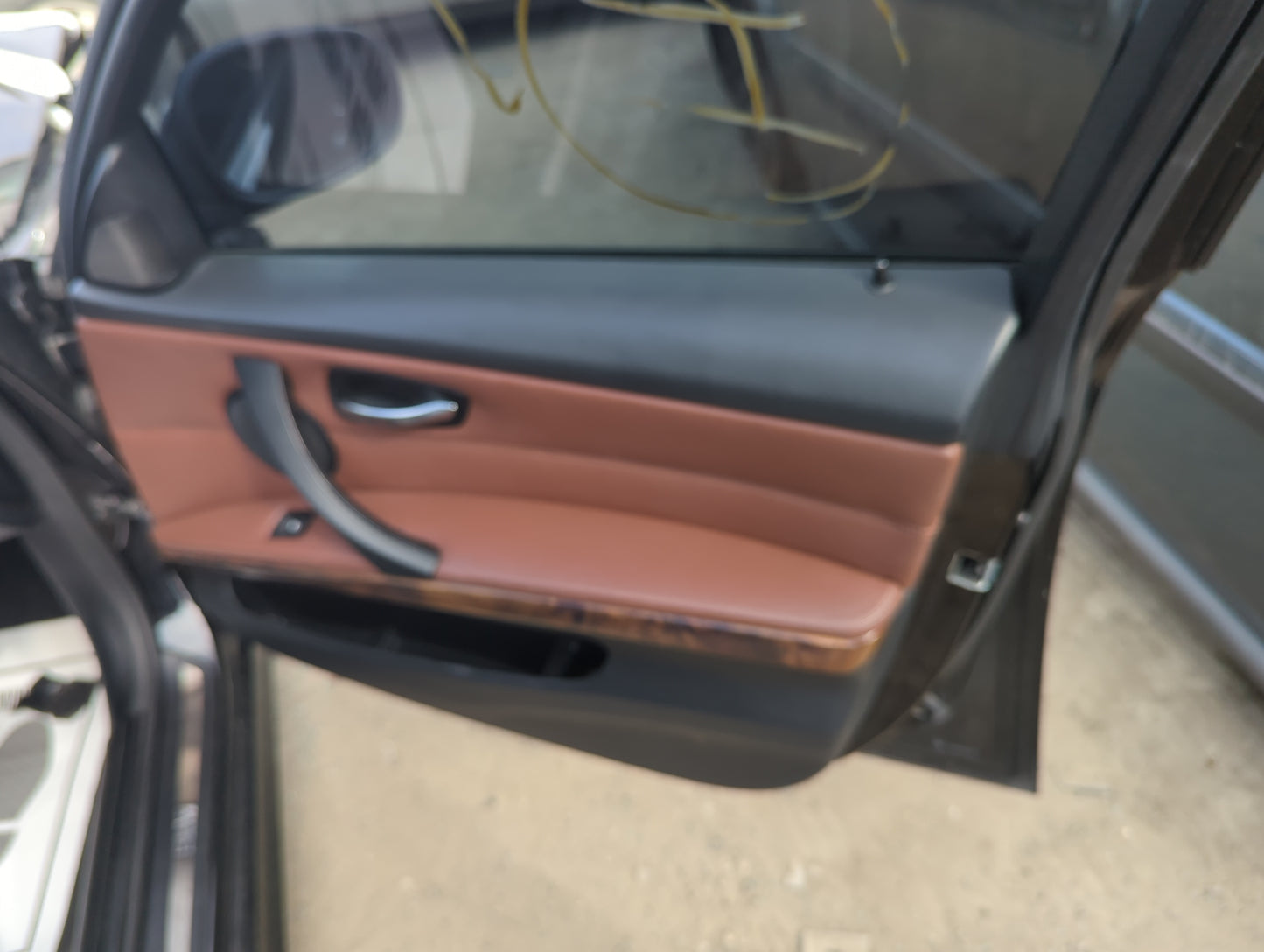 2011 Bmw 328i Xdrive Front Right Passenger Interior Door Panel Trim - Oemusedautoparts1.com