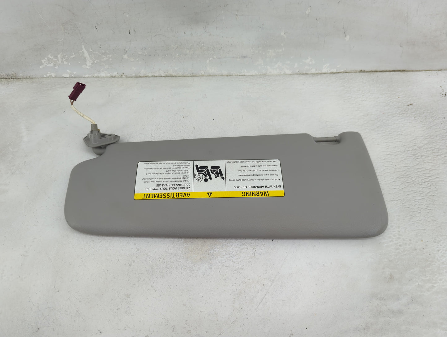 2011 Bmw 328i Xdrive Sun Visor Shade Replacement Passenger Right Mirror Fits OEM Used Auto Parts - Oemusedautoparts1.com