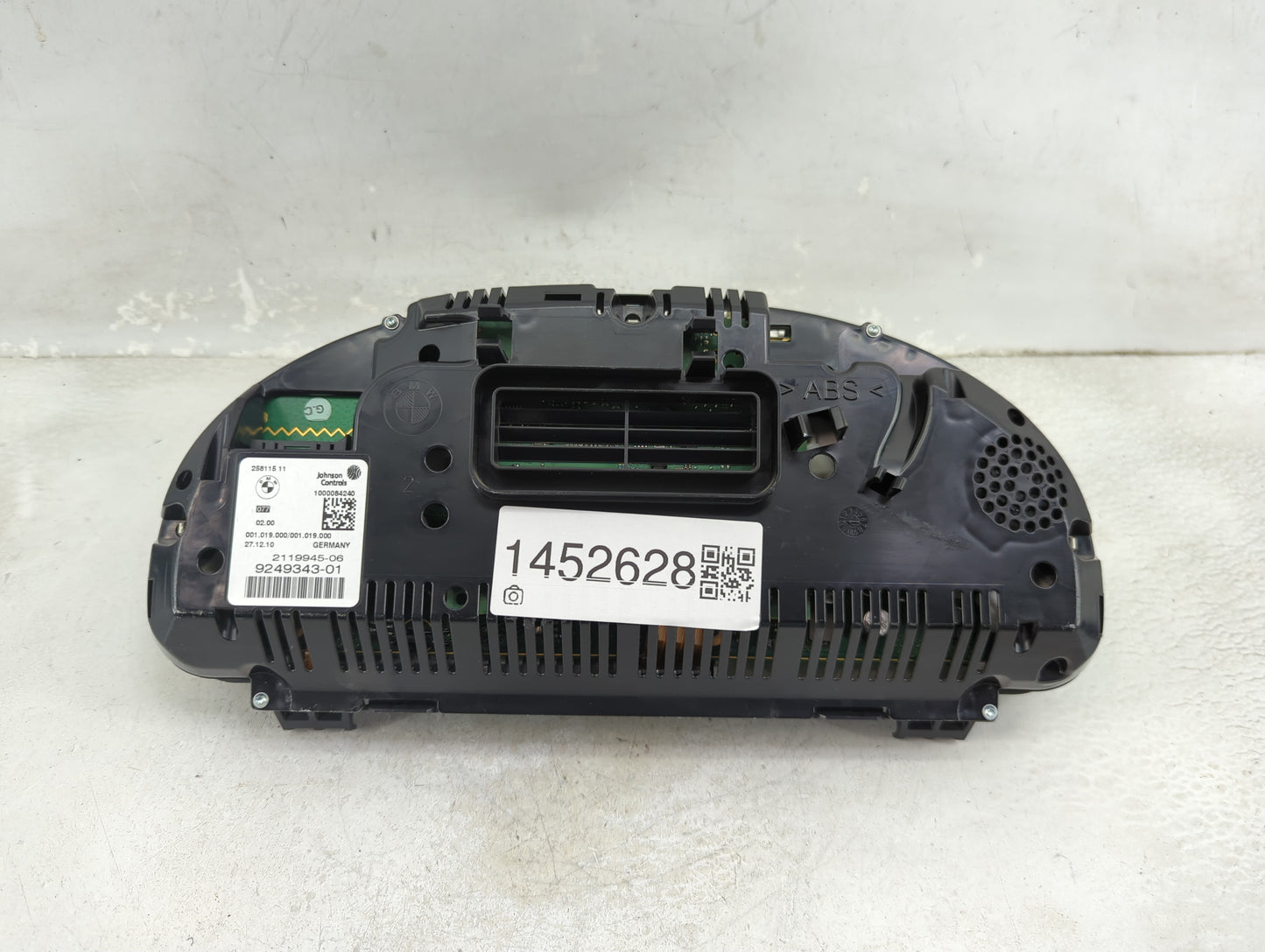 2011 Bmw 528i Instrument Cluster Speedometer Gauges P/N:9249343-01 1000084240, 2119945-06 Miles:81K Fits OEM Used Auto Parts