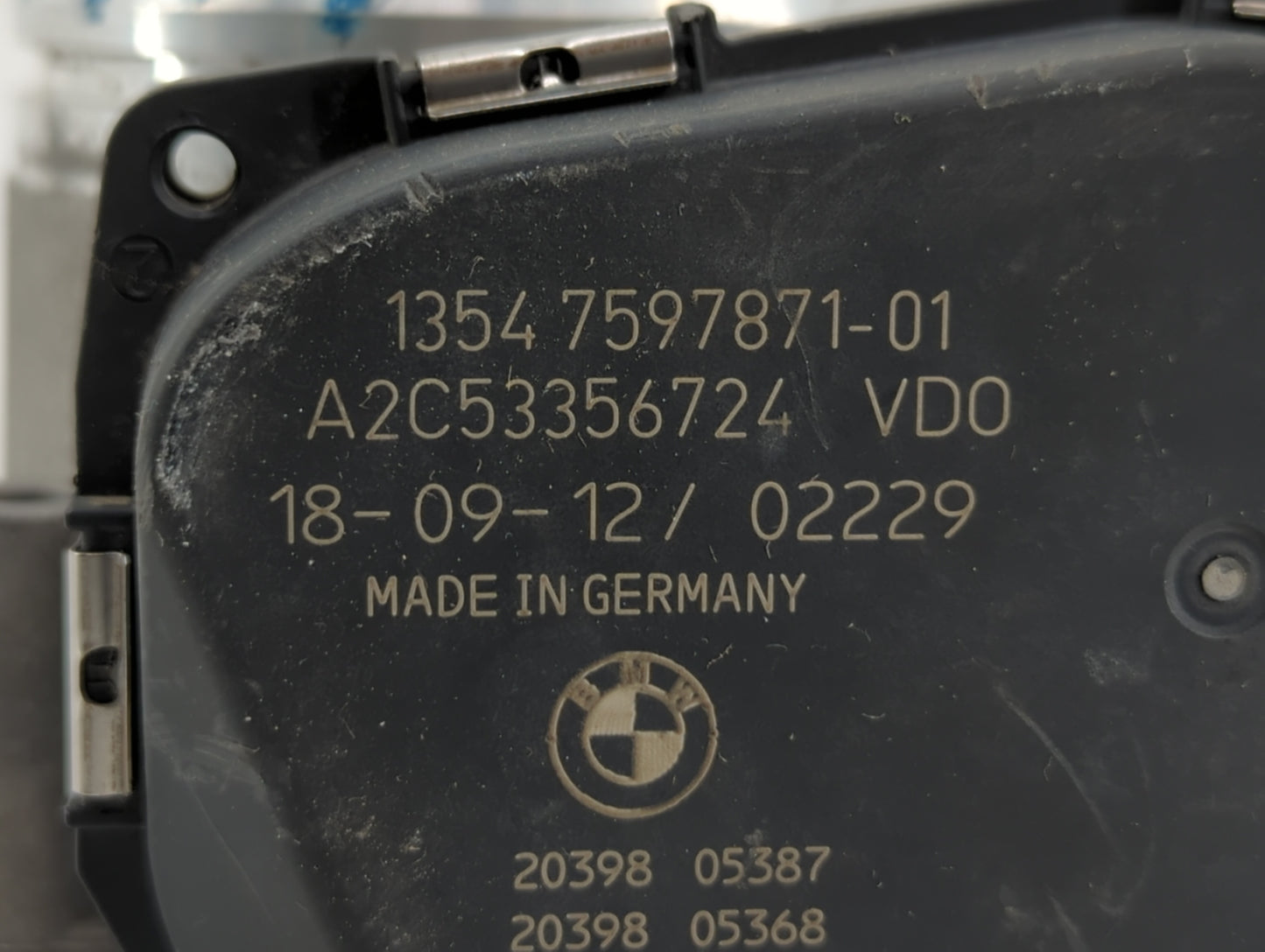 2010-2017 Bmw 535i Throttle Body P/N:7597871 1354 7597871 Fits Fits 2010 2011 2012 2013 2014 2015 2016 2017 2018 2019 OEM Us