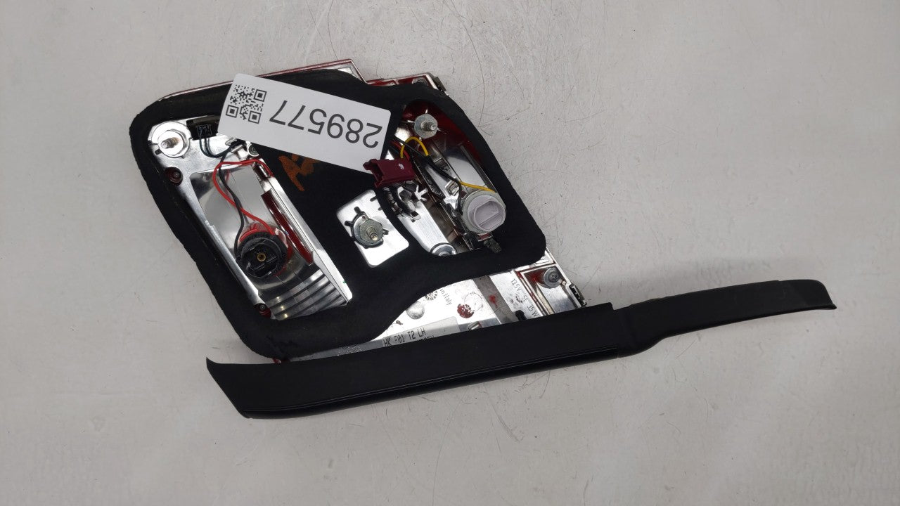 2009-2012 Bmw 750i Tail Light Assembly Driver Left OEM P/N:7182205 Fits Fits 2009 2010 2011 2012 OEM Used Auto Parts - Oemus