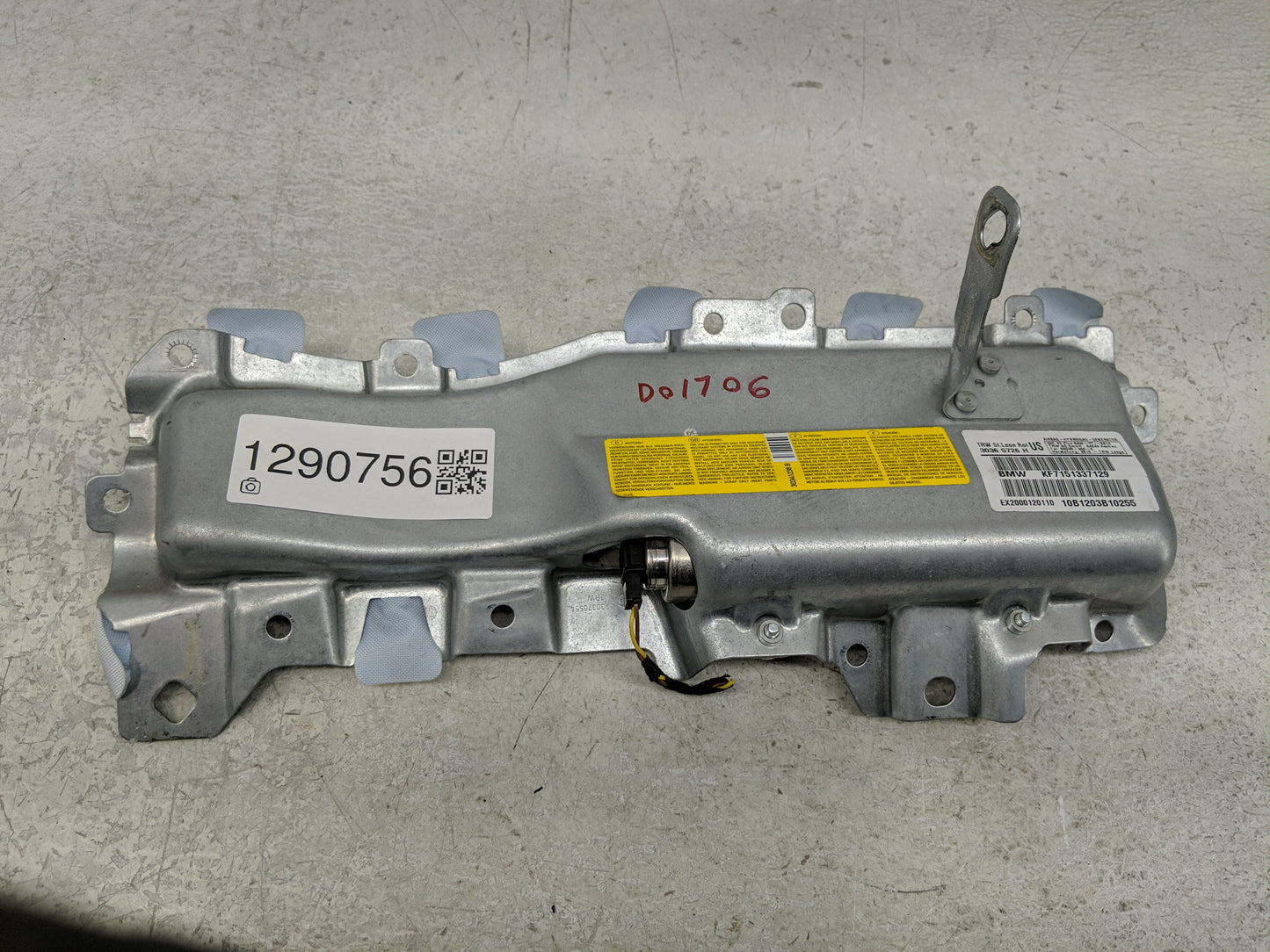 2008-2013 Bmw M3 Air Bag Passenger Right Knee OEM P/N:KF7151337129 Fits Fits 2007 2008 2009 2010 2011 2012 2013 OEM Used Aut