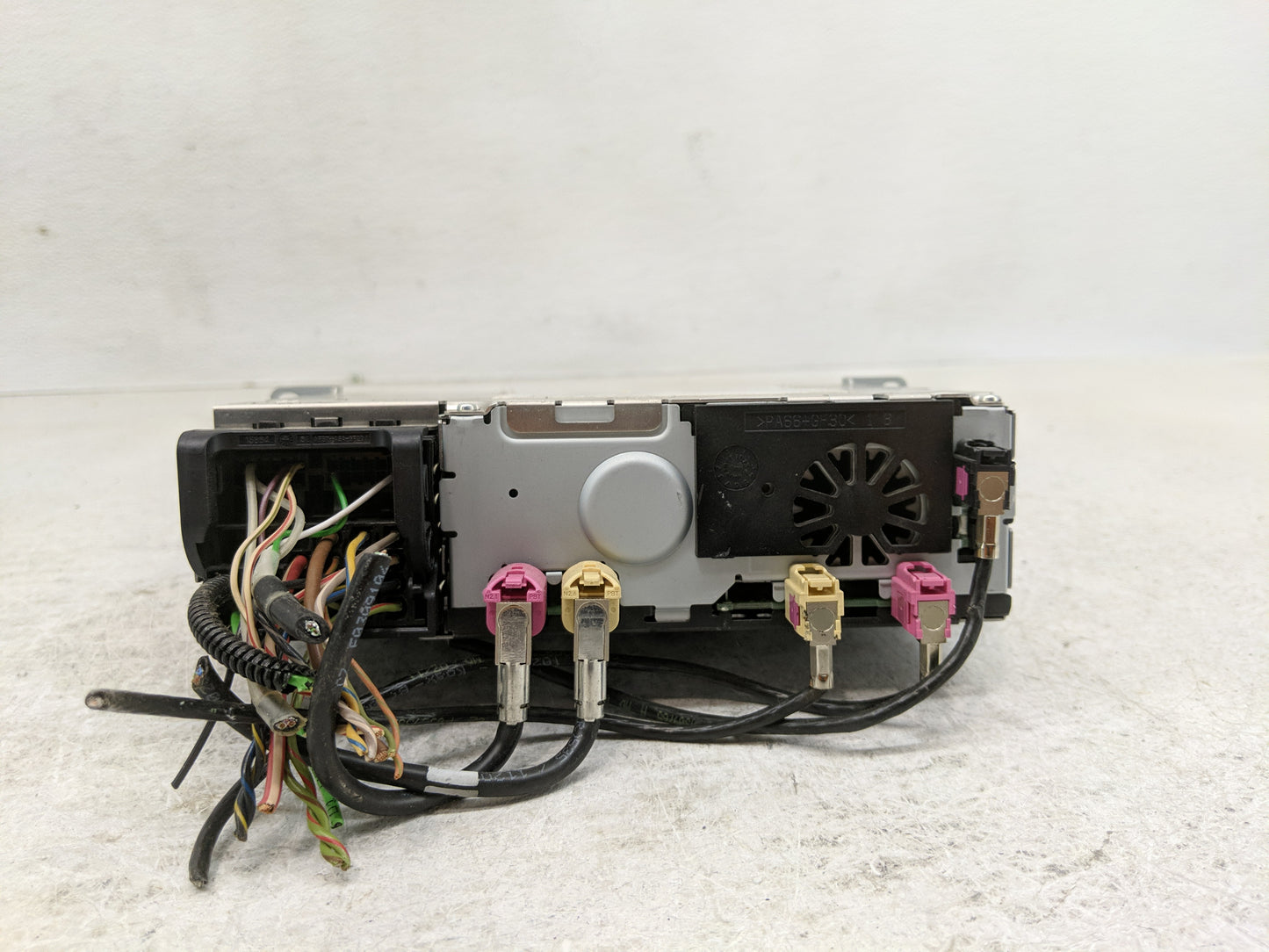 2011-2013 Bmw X3 Radio AM FM Cd Player Receiver Replacement P/N:9 258 939 Fits Fits 2010 2011 2012 2013 OEM Used Auto Parts