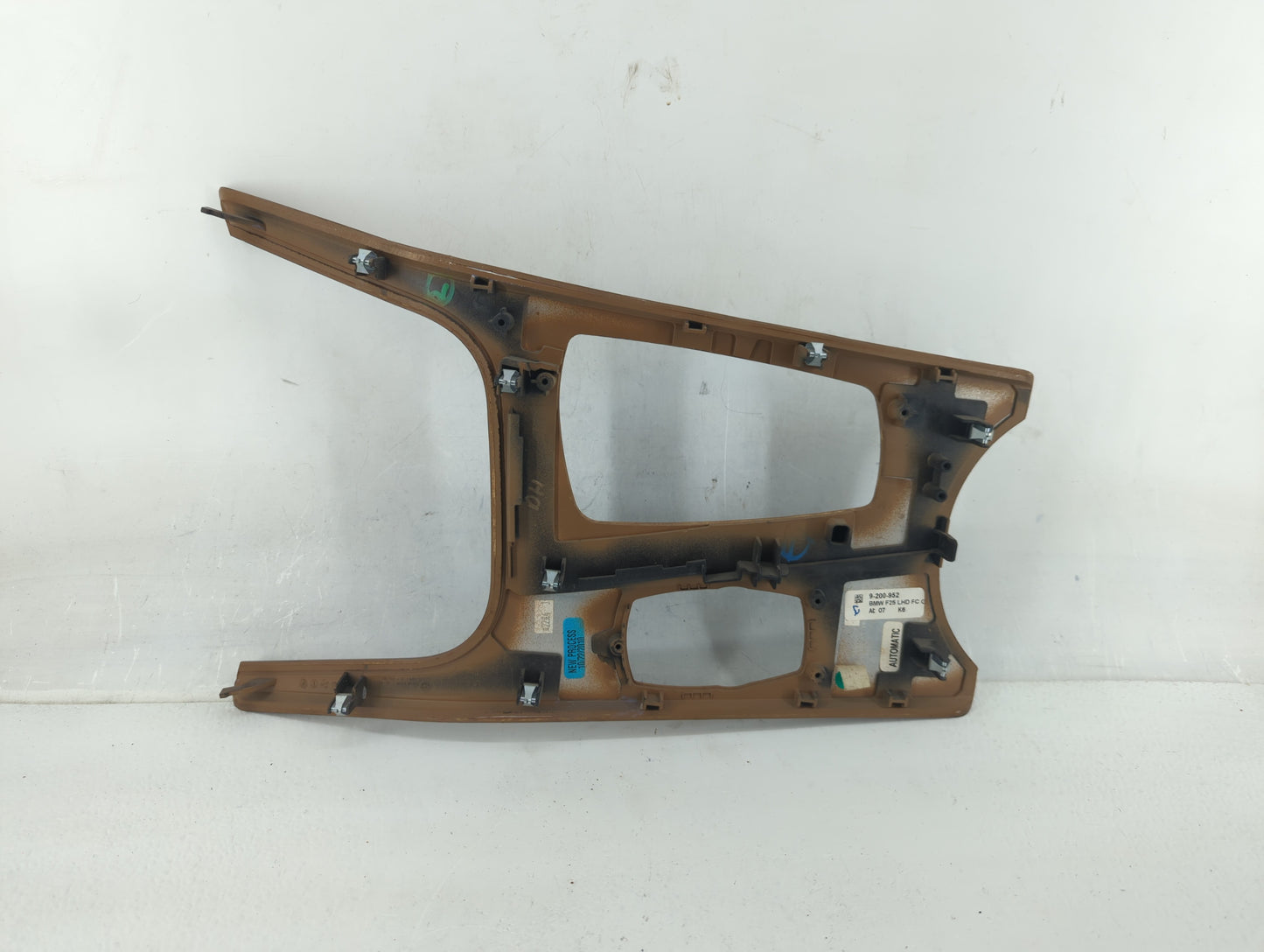 2011-2017 Bmw X3 Center Floor Console P/N:9-200-952 Fits Fits 2011 2012 2013 2014 2015 2016 2017 2018 OEM Used Auto Parts -
