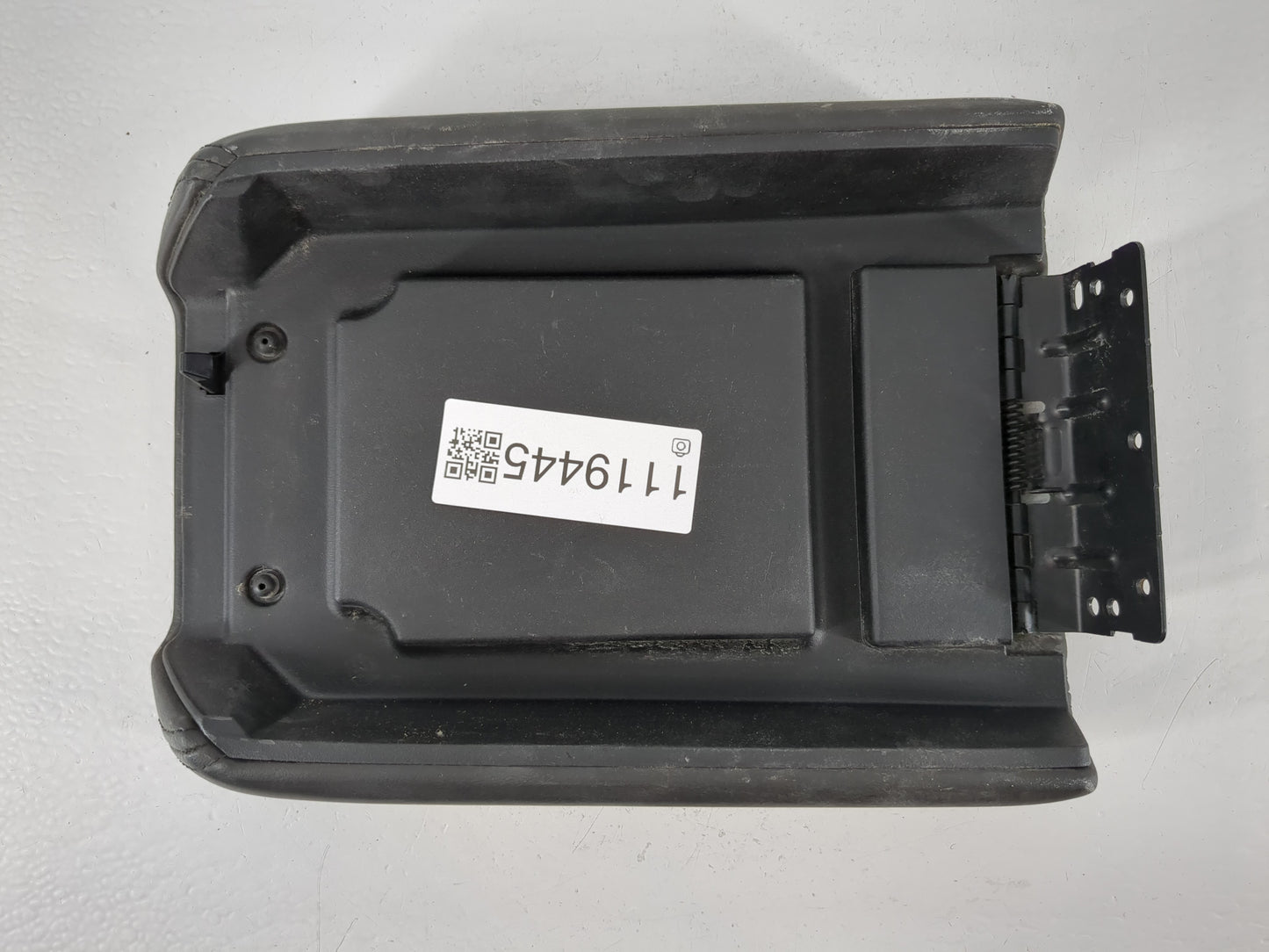 2008-2012 Buick Enclave Center Console Armrest Cover Lid Fits Fits 2007 2008 2009 2010 2011 2012 OEM Used Auto Parts - Oemus