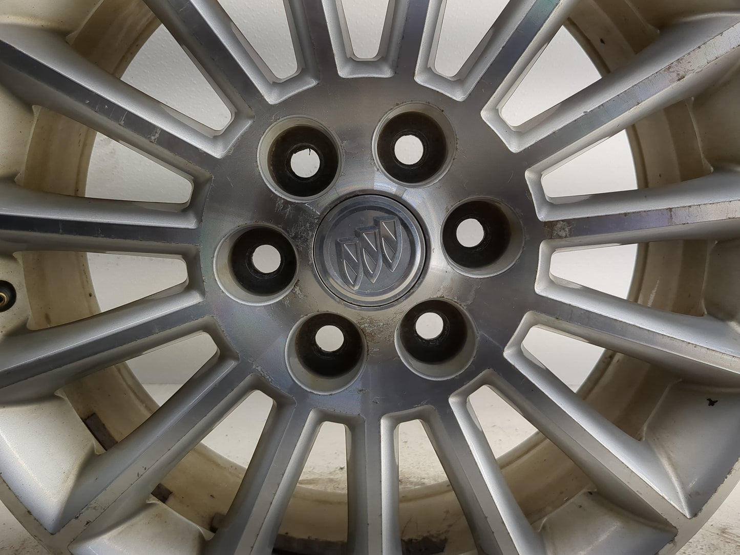 2008-2012 Buick Enclave Oem Wheel Rim - Oemusedautoparts1.com