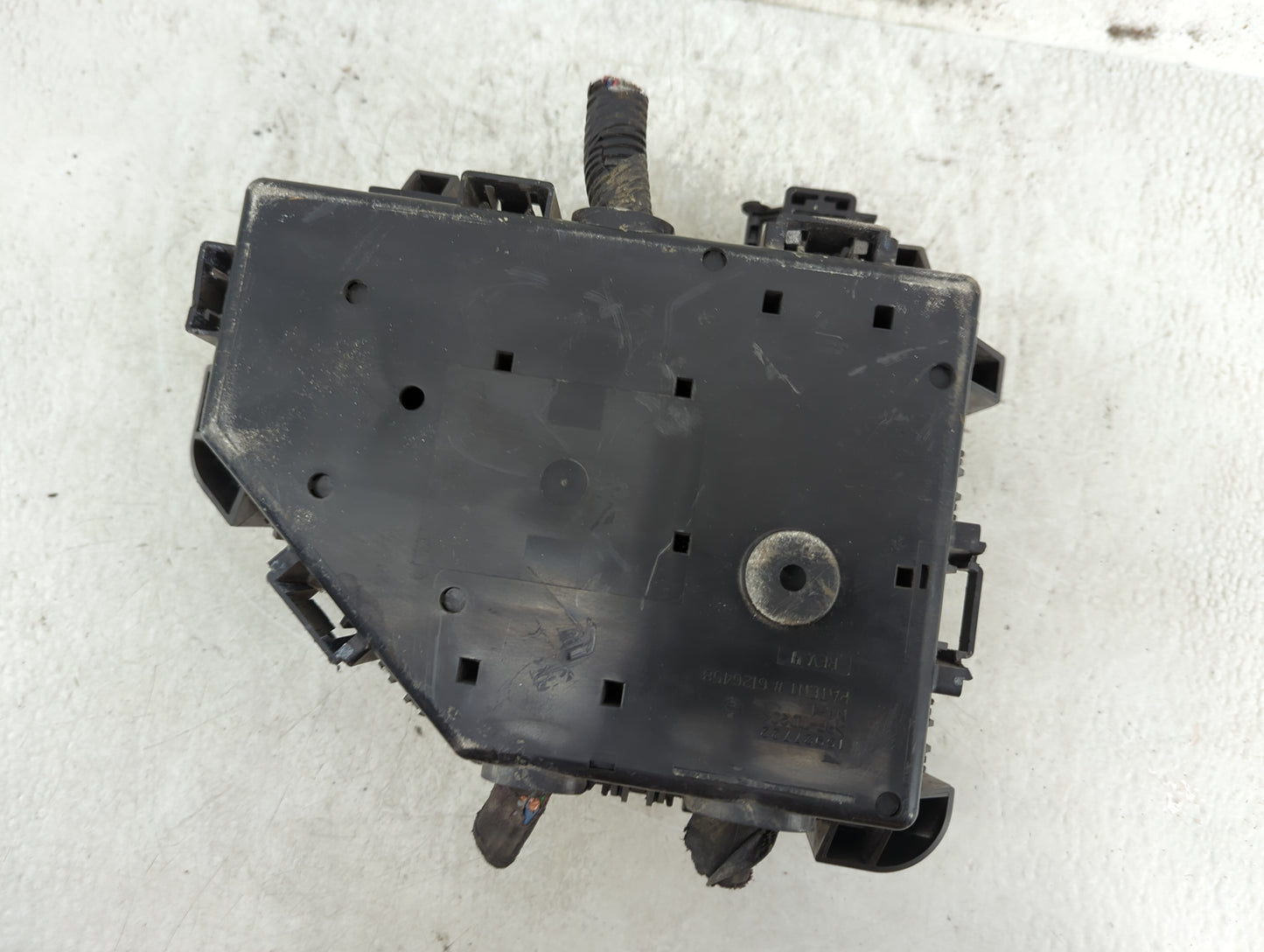 2011 Buick Enclave Fusebox Fuse Box Panel Relay Module P/N:20913284 Fits OEM Used Auto Parts - Oemusedautoparts1.com