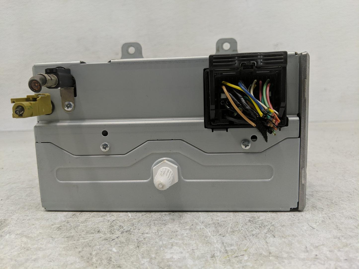 2011-2012 Buick Lacrosse Radio AM FM Cd Player Receiver Replacement P/N:20983517 Fits Fits 2010 2011 2012 OEM Used Auto Part