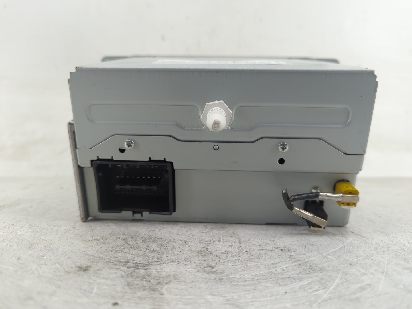 2011-2012 Buick Regal Radio AM FM Cd Player Receiver Replacement P/N:20983517 Fits Fits 2010 2011 2012 OEM Used Auto Parts -
