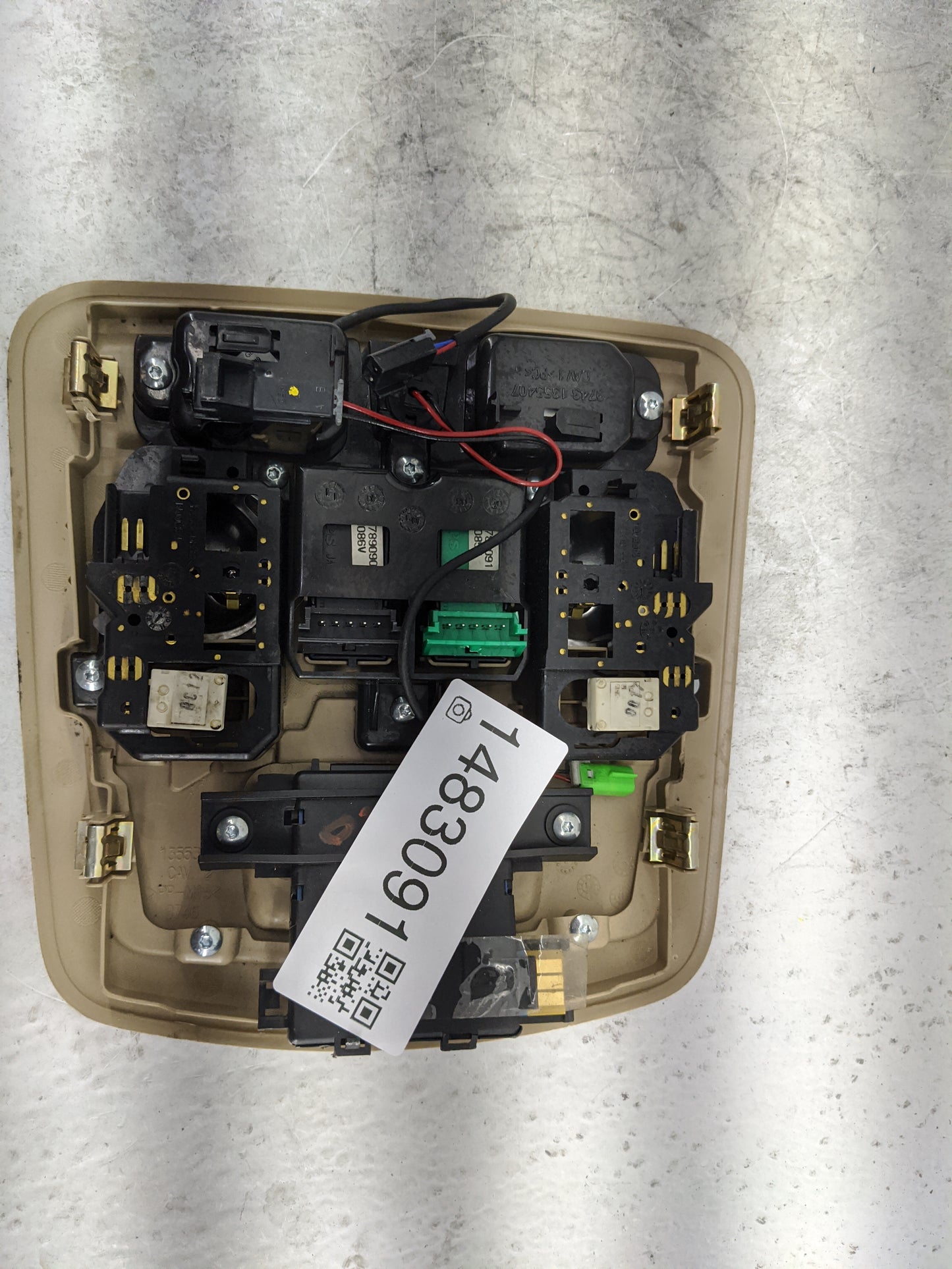 2011 Cadillac Cts Overhead Roof Console Tan - Oemusedautoparts1.com