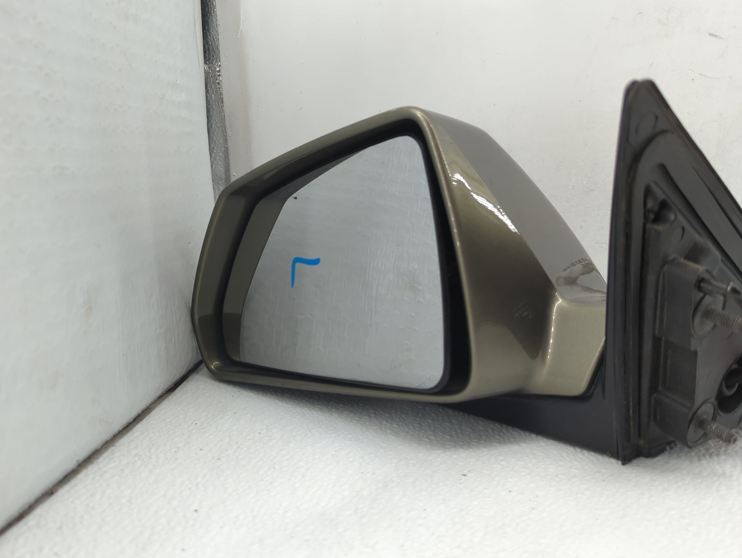 2008-2014 Cadillac Cts Driver Left Side View Manual Door Mirror Grey - Oemusedautoparts1.com