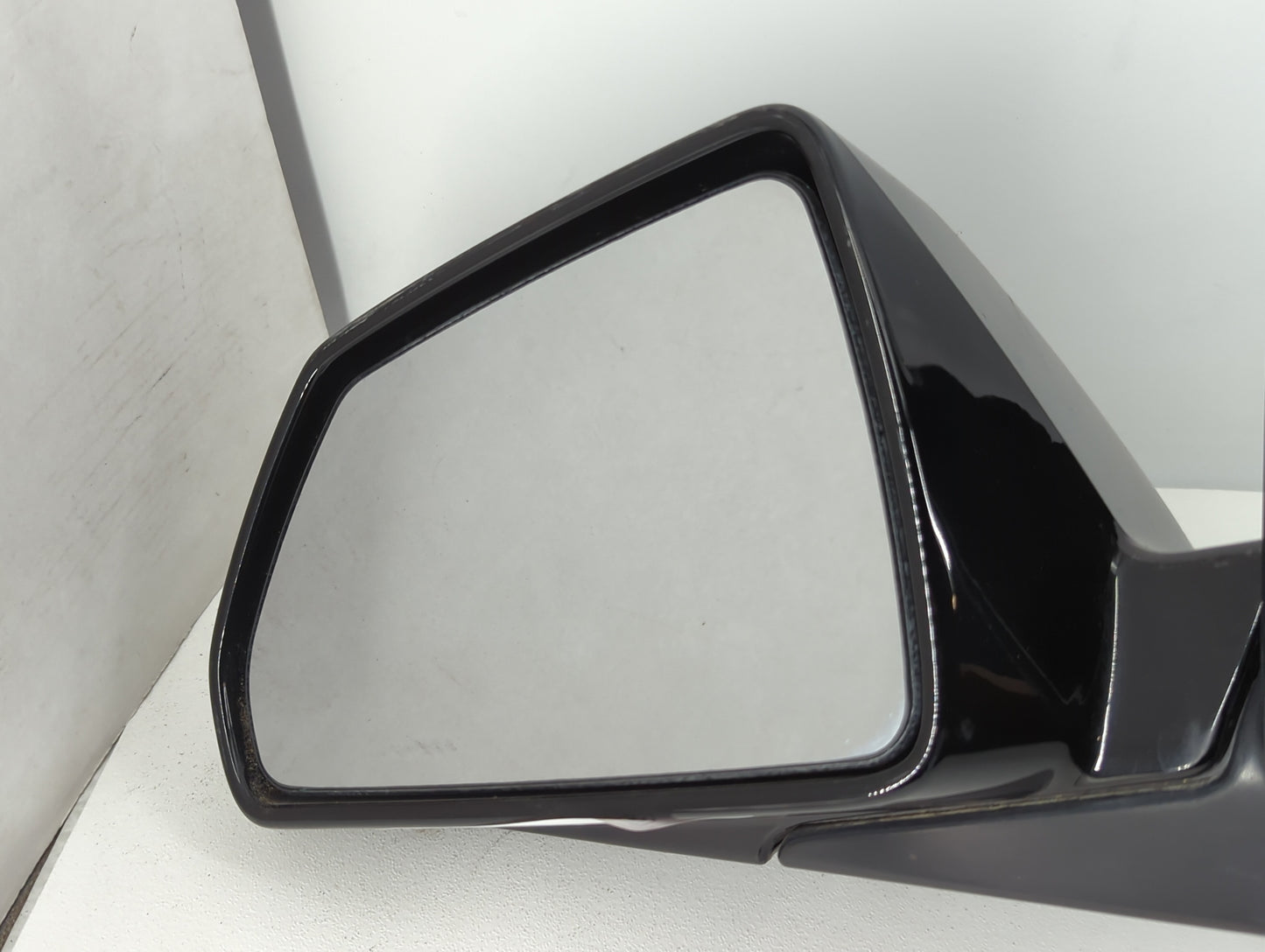 2008-2014 Cadillac Cts Driver Side View Mirror - Left Door Mirror OEM Used - Oemusedautoparts1.com