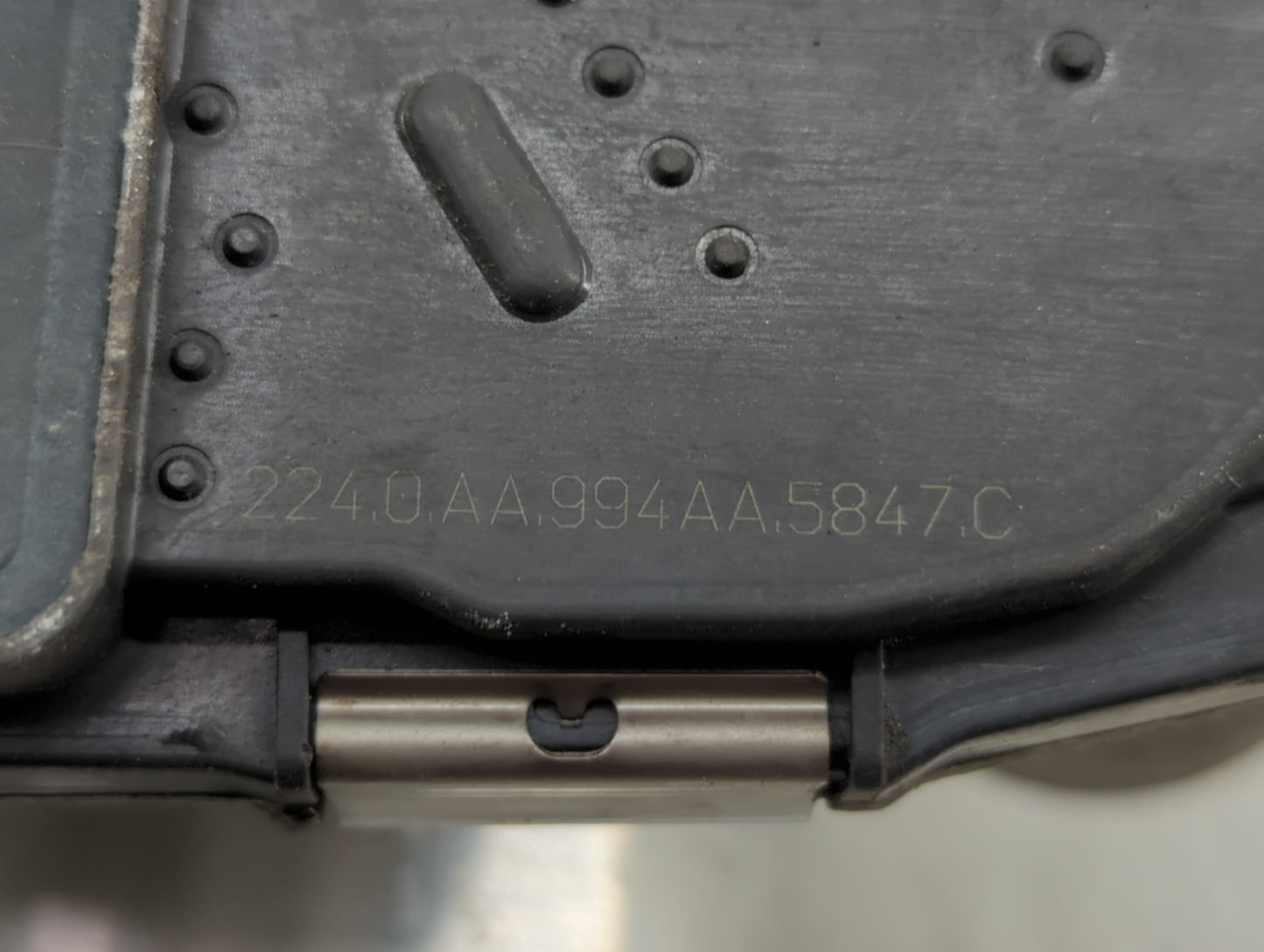 2007-2011 Cadillac Srx Throttle Body P/N:994AA Fits Fits 2007 2008 2009 2010 2011 2012 OEM Used Auto Parts - Oemusedautopart