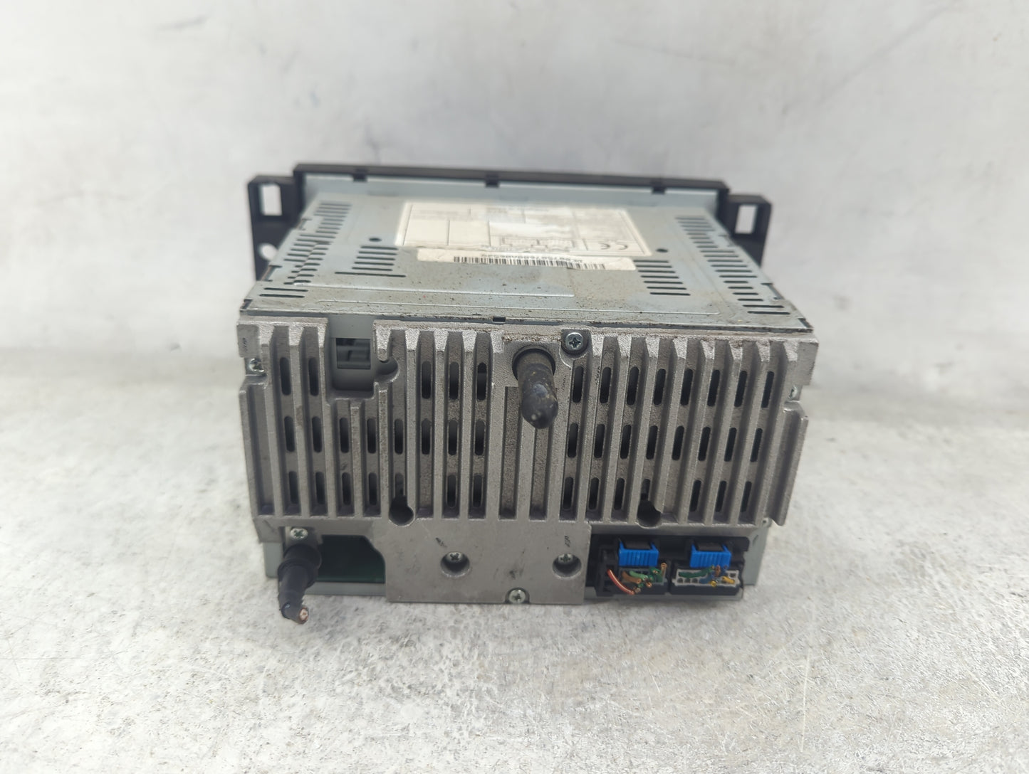 2010-2011 Chevrolet Aveo Radio AM FM Cd Player Receiver Replacement P/N:95215876 Fits Fits 2010 2011 OEM Used Auto Parts - O