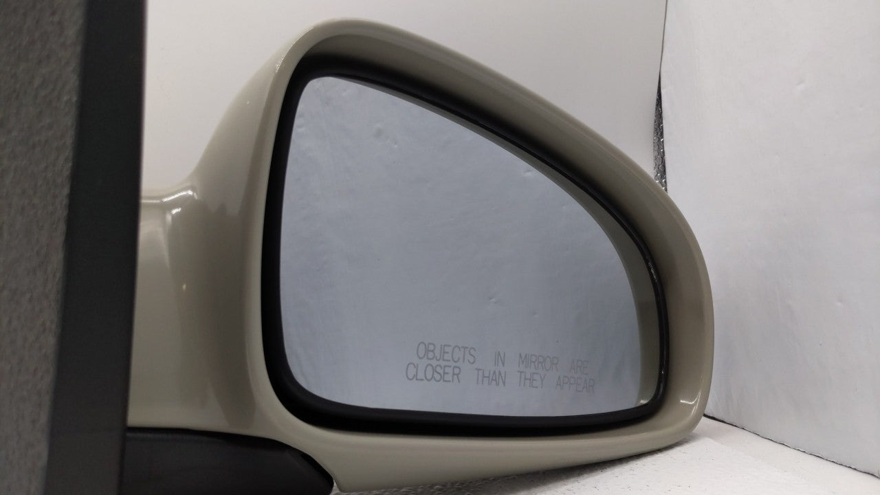 2005-2006 Chevrolet Aveo Passenger Side View Mirror - Right Door Mirror OEM Used - Oemusedautoparts1.com