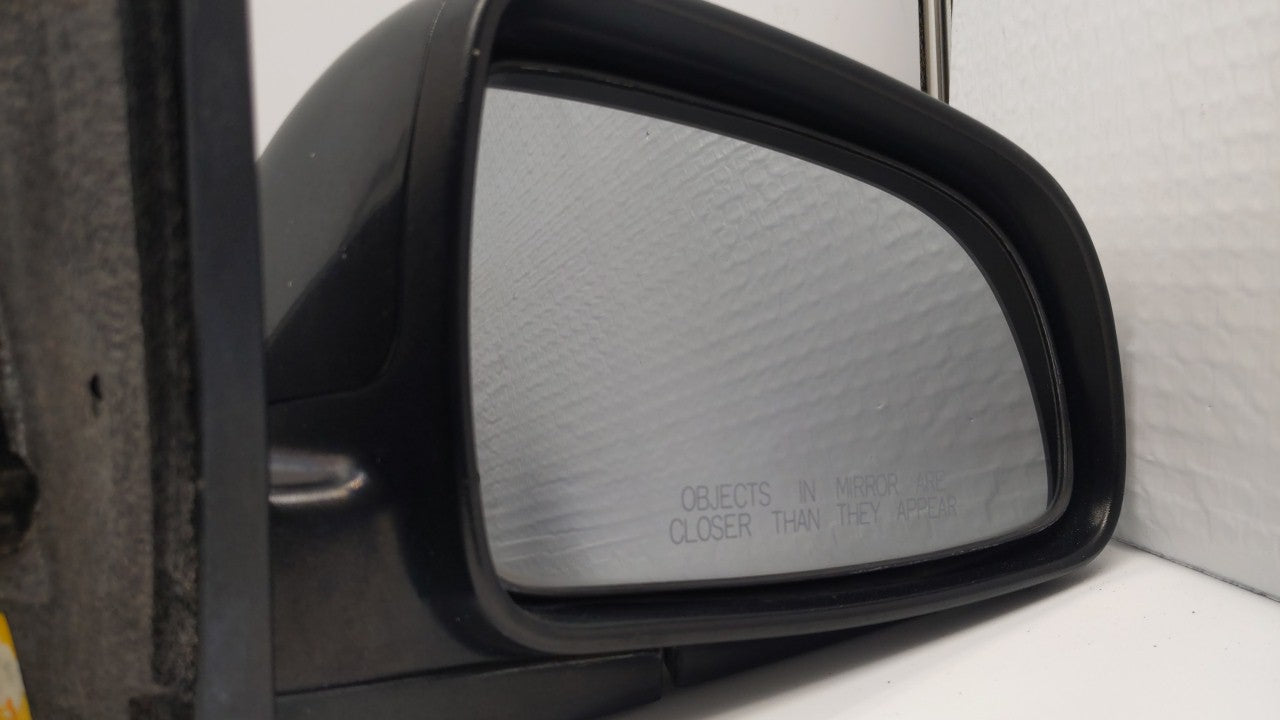 2005-2006 Chevrolet Aveo Passenger Side View Mirror - Right Door Mirror OEM Used - Oemusedautoparts1.com