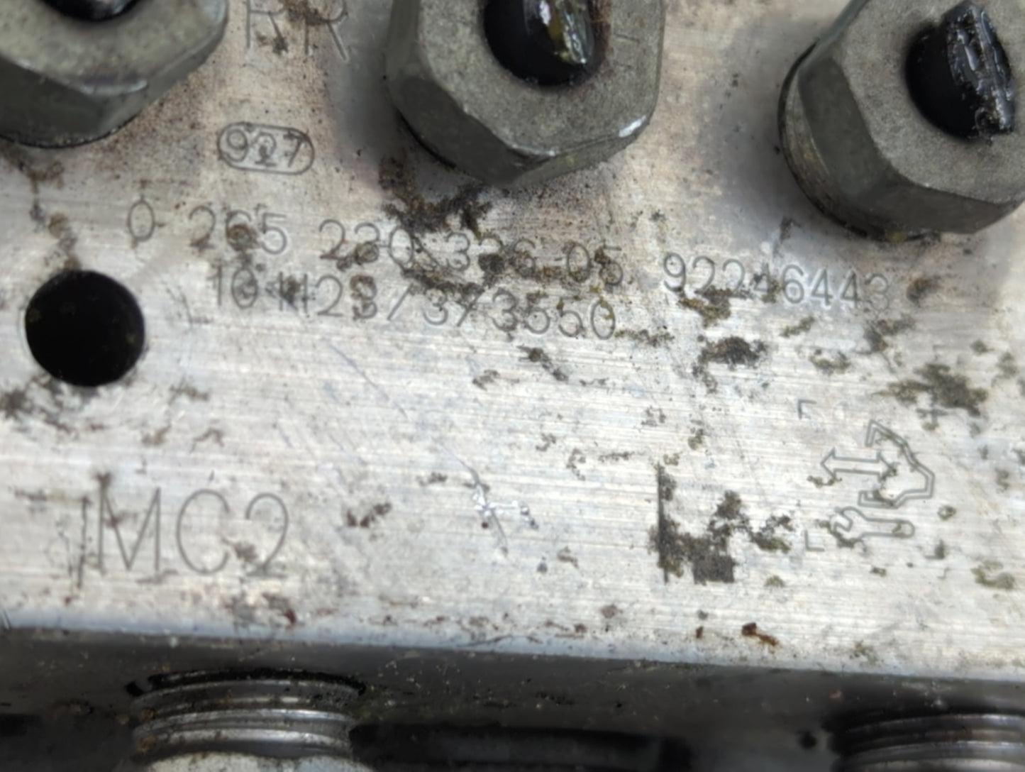 2010-2011 Chevrolet Camaro ABS Pump Control Module Replacement P/N:0 265 230 Fits Fits 2010 2011 OEM Used Auto Parts - Oemus