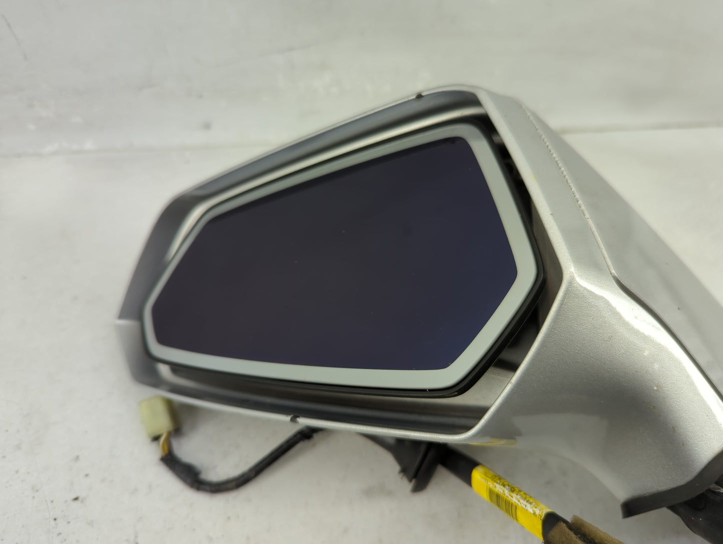 2010-2015 Chevrolet Camaro Driver Side View Mirror - Left Door Mirror OEM Used - Oemusedautoparts1.com