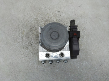 2010-2011 Chevrolet Camaro ABS Pump Control Module Replacement P/N:92246443 0 265 336 05 Fits Fits 2010 2011 OEM Used Auto Parts