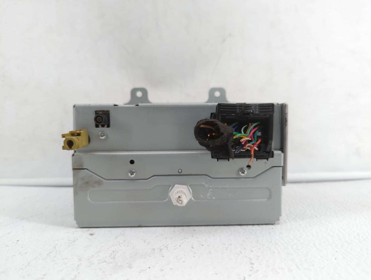 2011-2012 Chevrolet Camaro Am Fm Cd Player Radio Receiver - Oemusedautoparts1.com