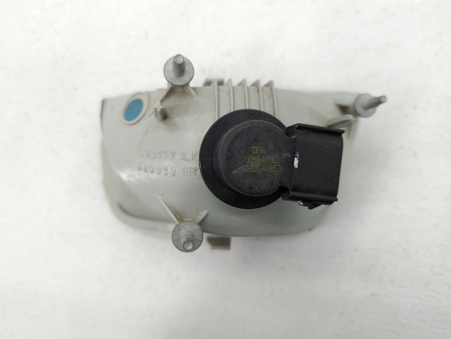 2010-2011 Chevrolet Camaro Tail Light Assembly Driver Left OEM P/N:92212647 92195243 Fits Fits 2010 2011 OEM Used Auto Parts