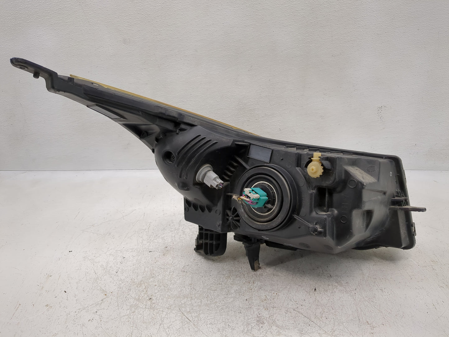 2011-2012 Chevrolet Cruze Driver Left Oem Head Light Headlight Lamp - Oemusedautoparts1.com