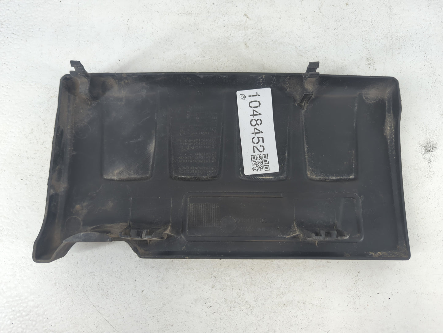 2011 Chevrolet Cruze Engine Cover - Oemusedautoparts1.com