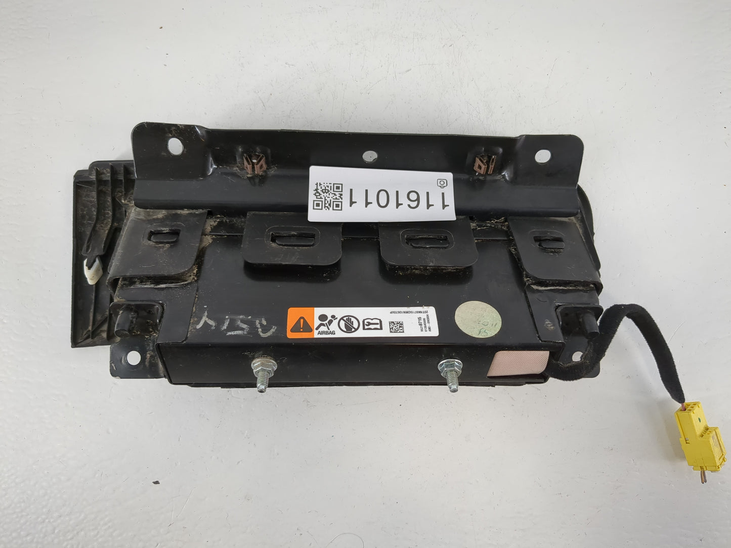 2011-2012 Chevrolet Cruze Air Bag Driver Left Knee OEM P/N:95218715 Fits Fits 2011 2012 OEM Used Auto Parts - Oemusedautopar