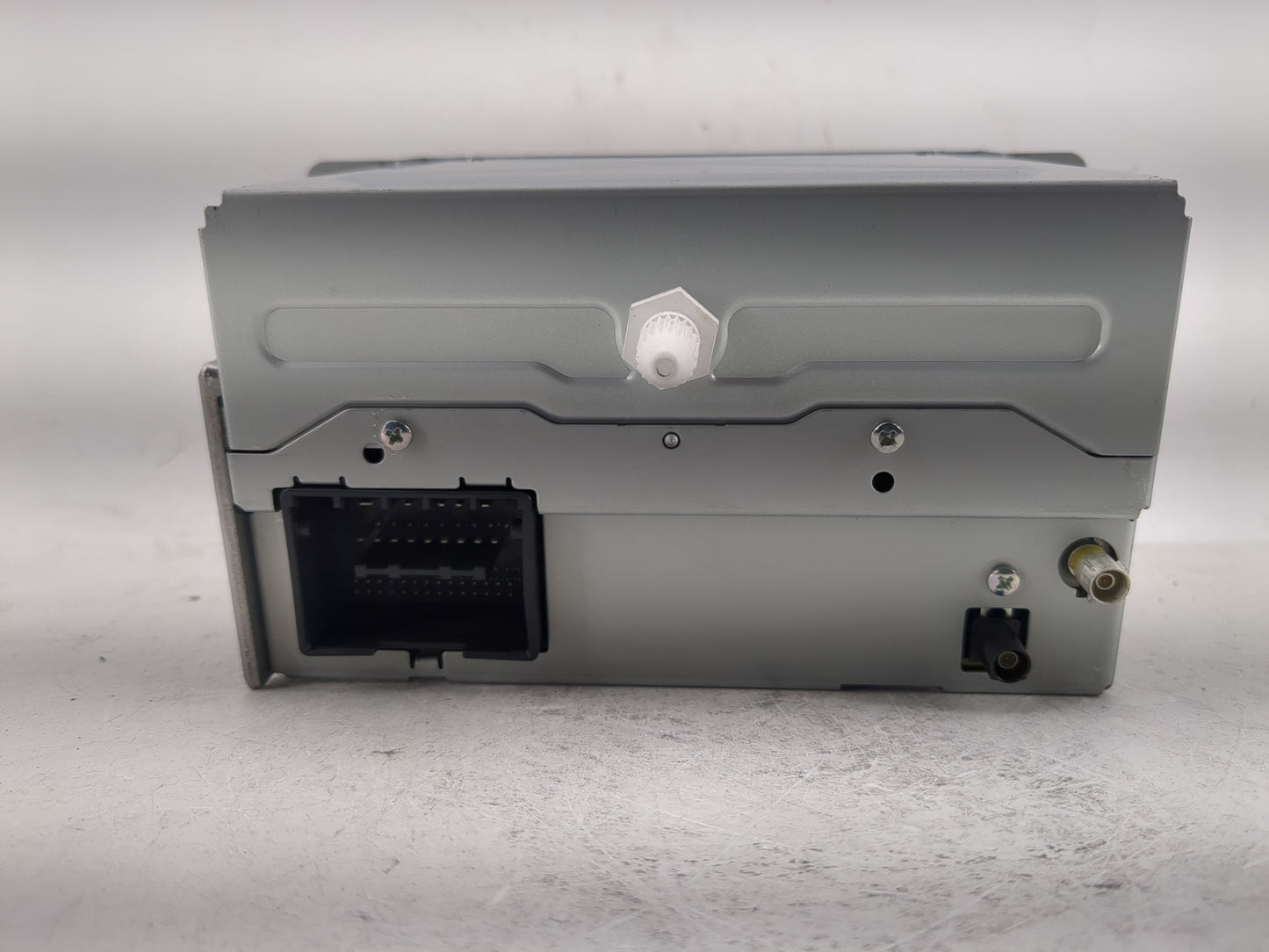 2011-2012 Chevrolet Cruze Radio AM FM Cd Player Receiver Replacement P/N:20983517 Fits Fits 2010 2011 2012 OEM Used Auto Par