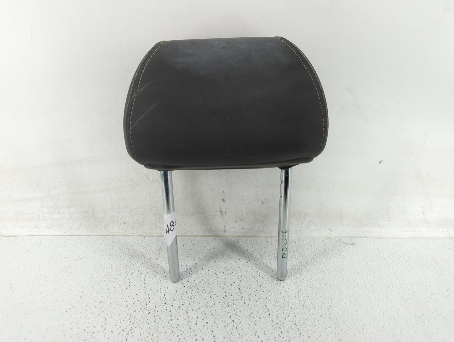 2011-2011 Chevrolet Cruze Headrest Head Rest Rear Seat Black - Oemusedautoparts1.com