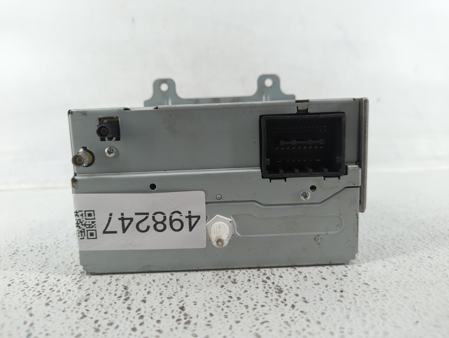 2011-2012 Chevrolet Cruze Radio AM FM Cd Player Receiver Replacement P/N:20983517 22870782, 95914367 Fits Fits 2010 2011 201