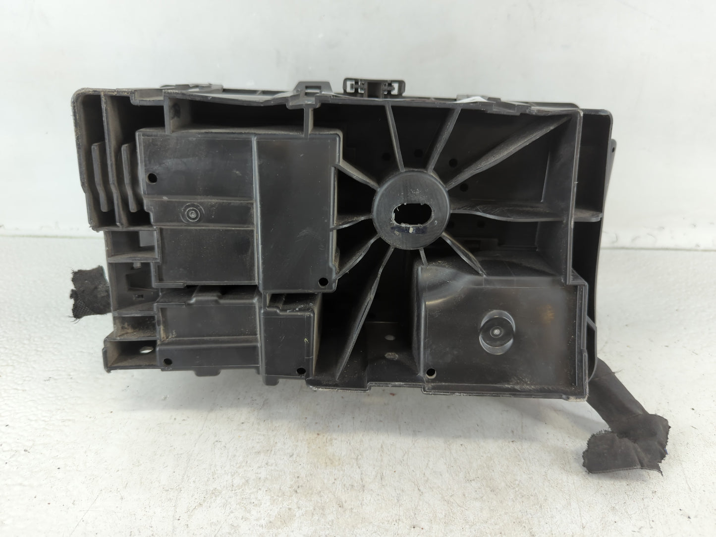 2011-2012 Chevrolet Cruze Fusebox Fuse Box Panel Relay Module P/N:9682033-06 Fits Fits 2011 2012 2013 2014 OEM Used Auto Par
