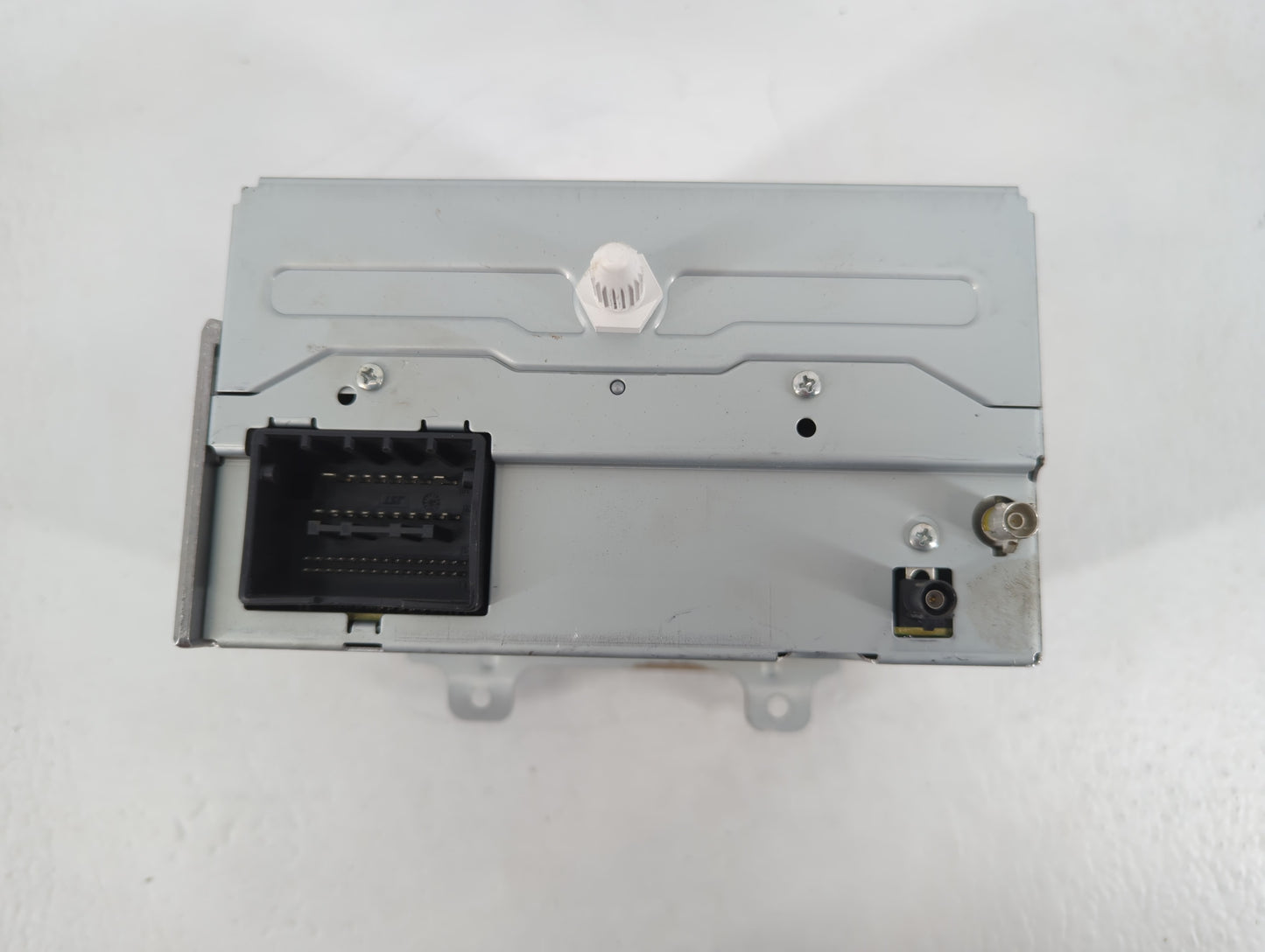 2011-2012 Chevrolet Cruze Am Fm Cd Player Radio Receiver - Oemusedautoparts1.com