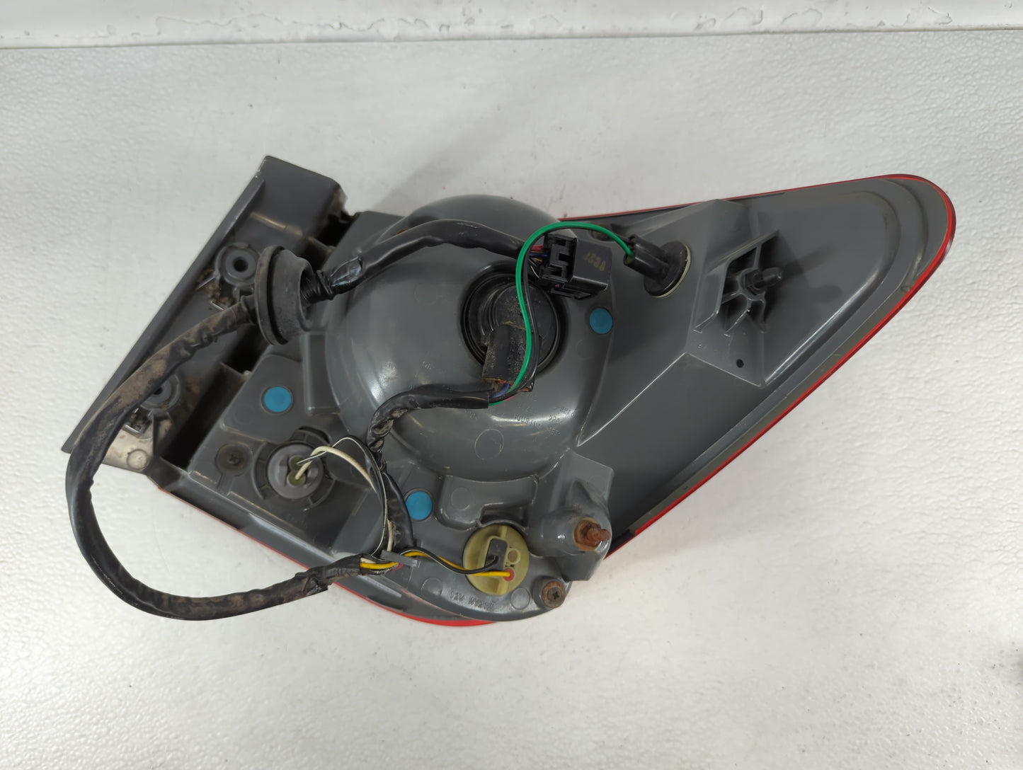 2011-2016 Chevrolet Cruze Tail Light Assembly Driver Left OEM Fits Fits 2011 2012 2013 2014 2015 2016 OEM Used Auto Parts -